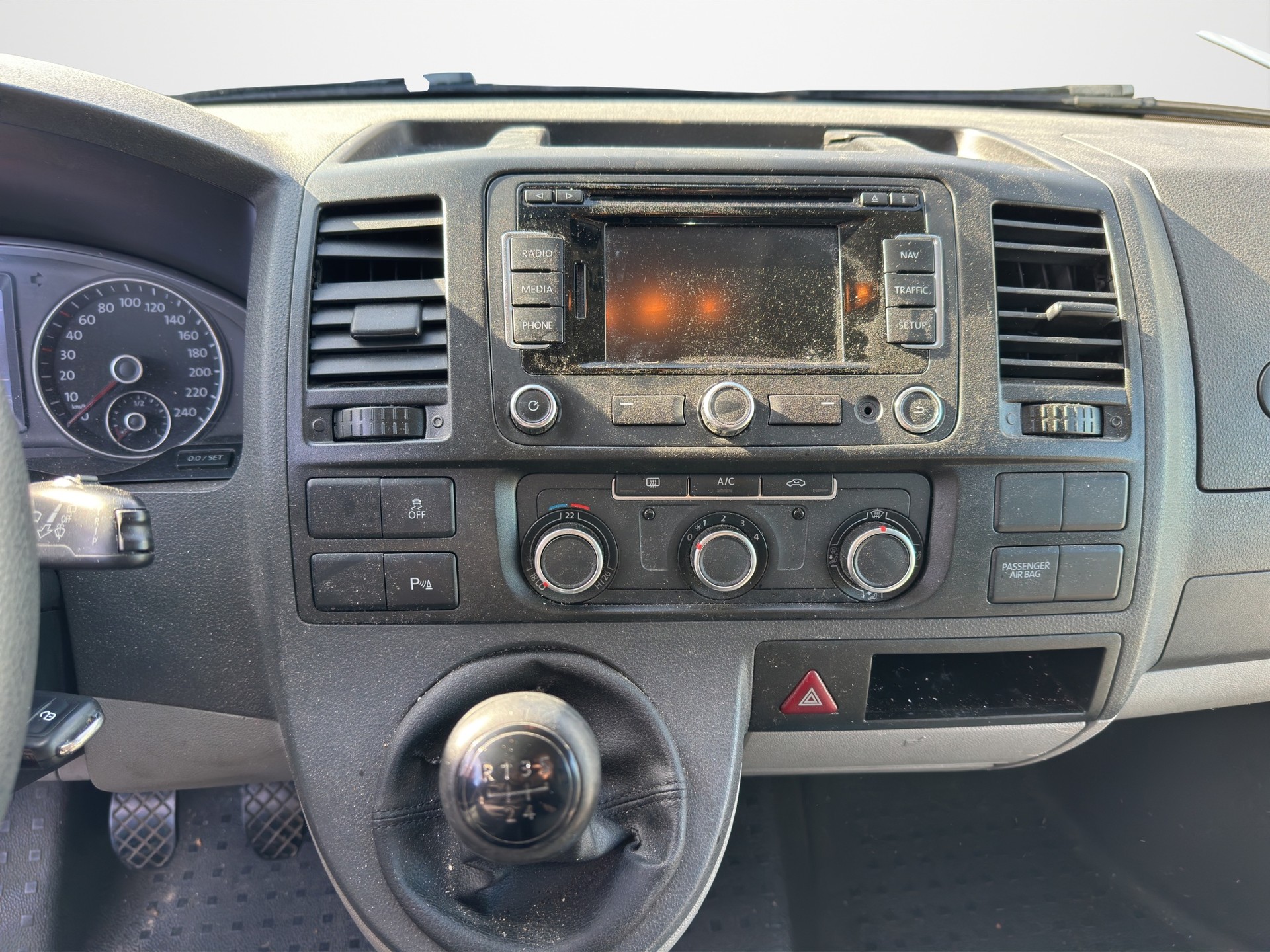 VW T5 2.0 TDI-image-13