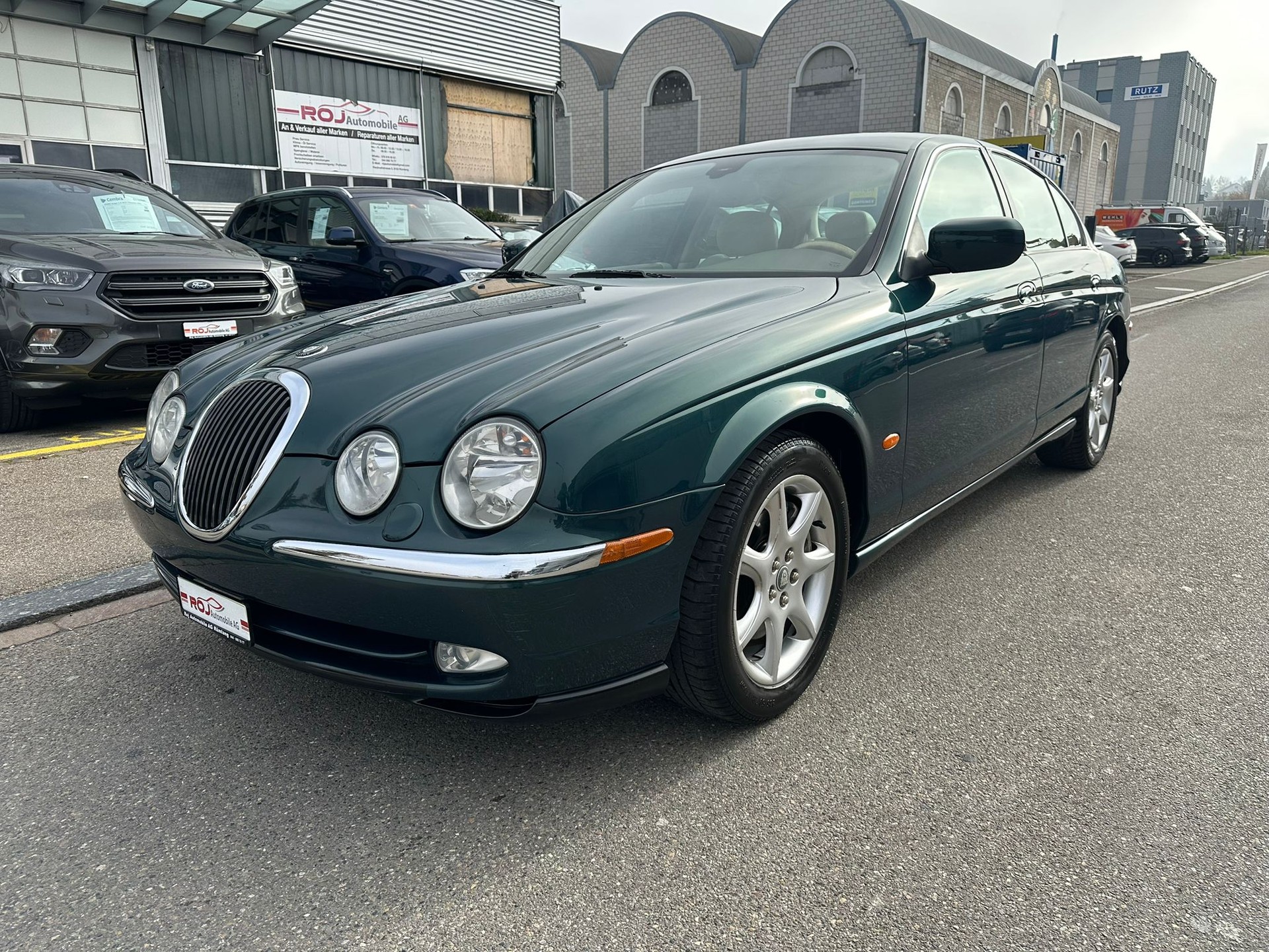 JAGUAR S-Type 4.0 V8-showroom-element-1