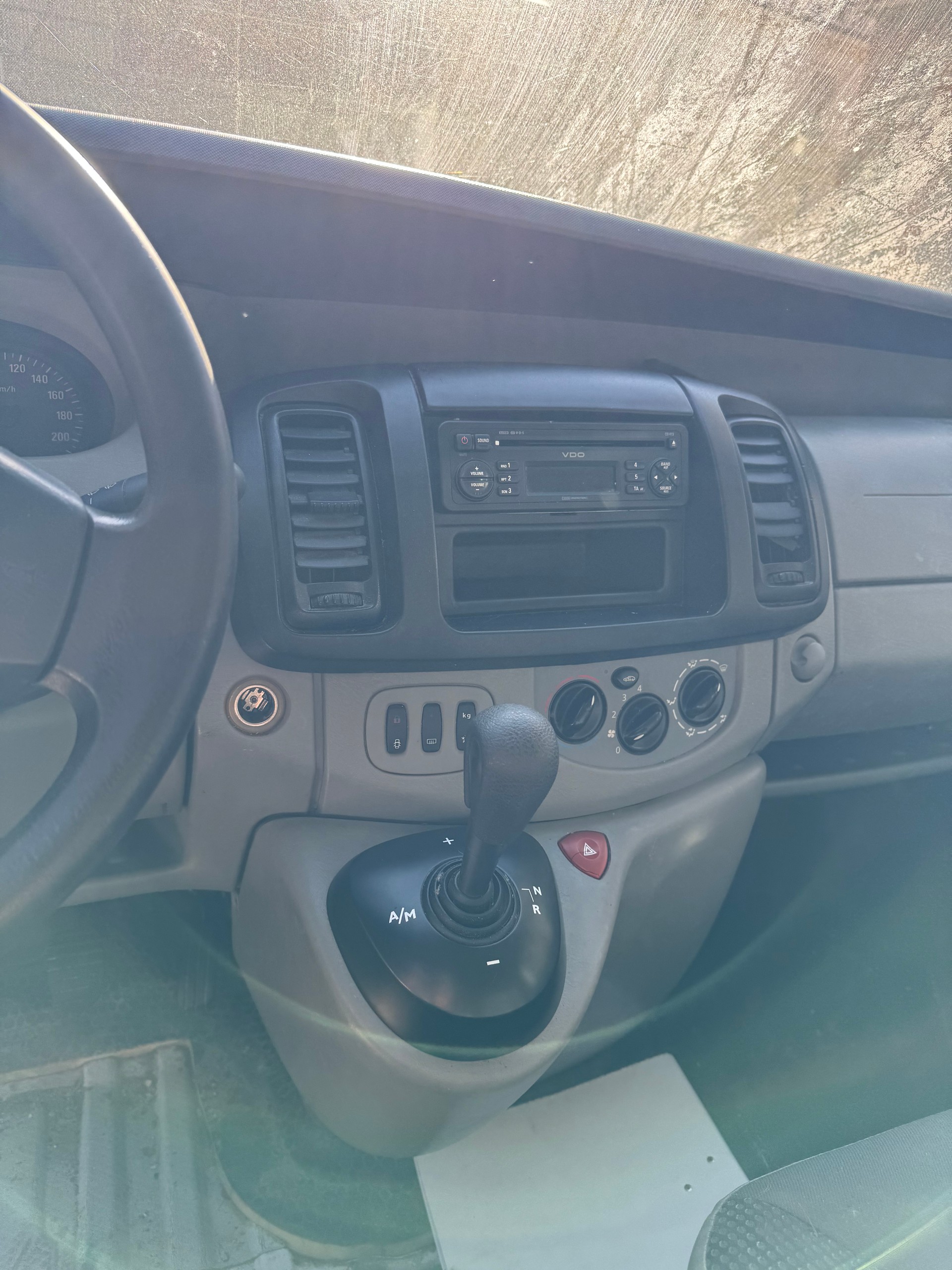 OPEL Vivaro 2.5 CDTI 2.9t L1H1-image-5