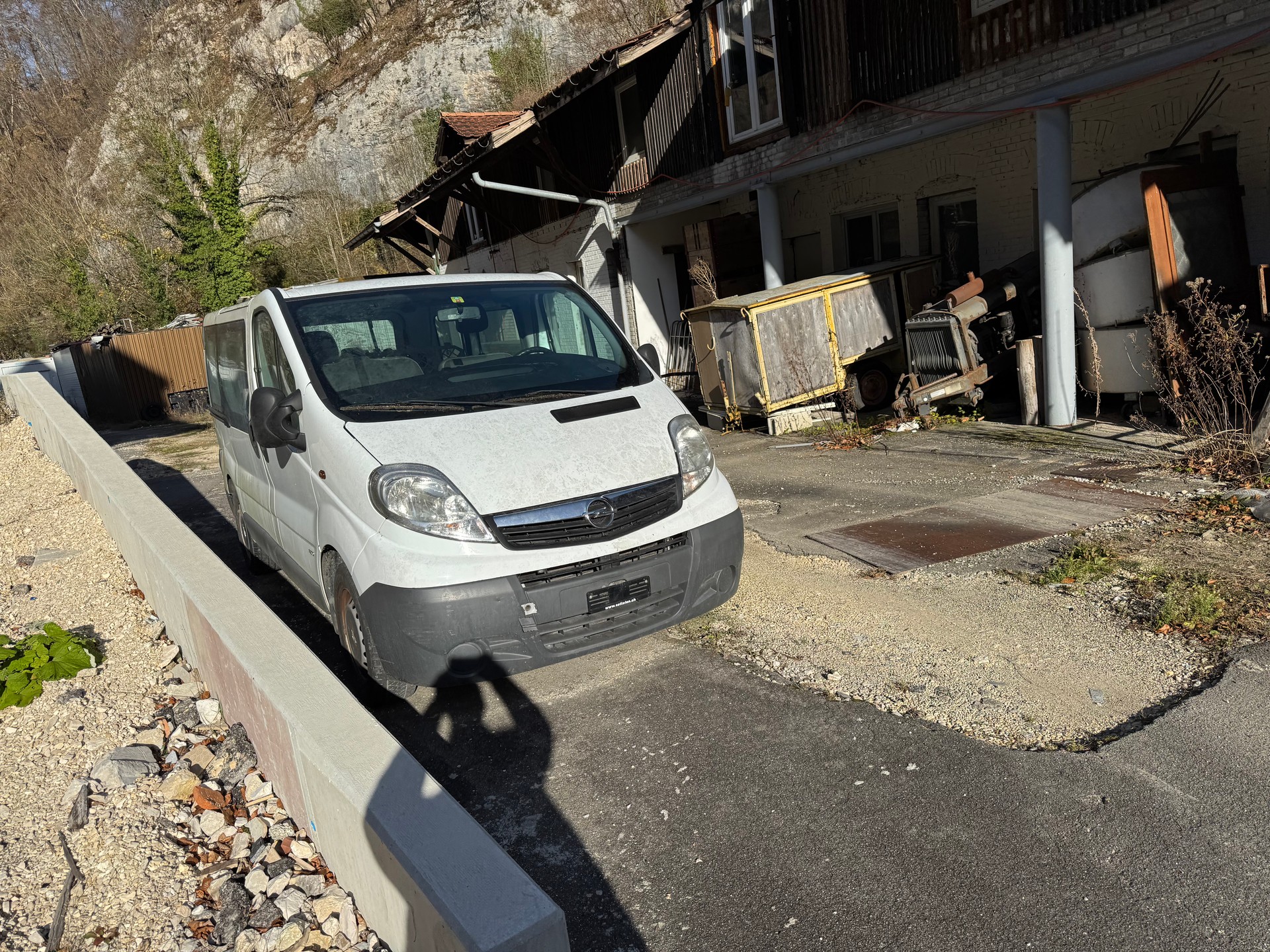 OPEL Vivaro 2.5 CDTI 2.9t L1H1-image-1