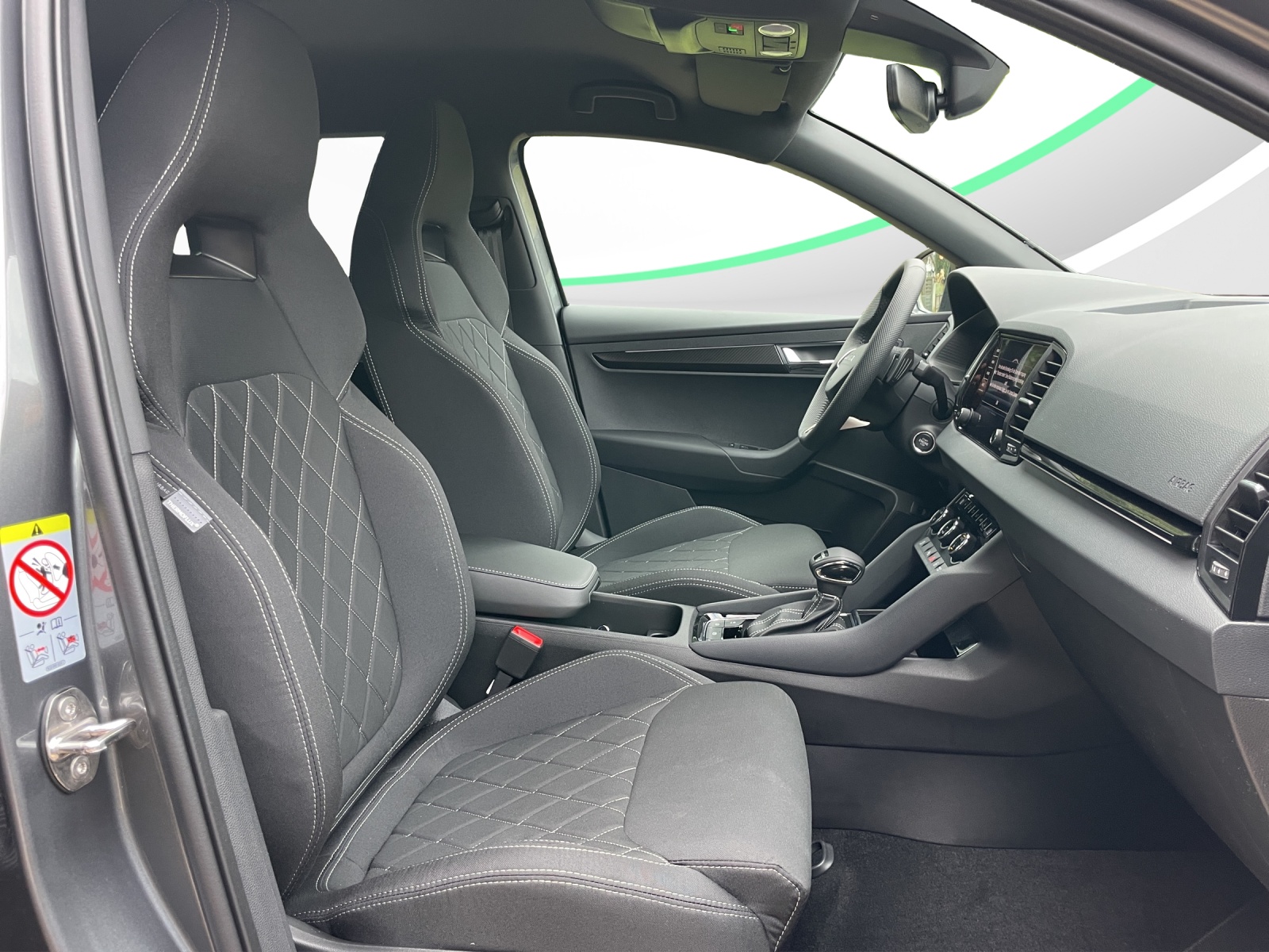 SKODA Karoq 1.5 TSI SportLine DSG-image-12