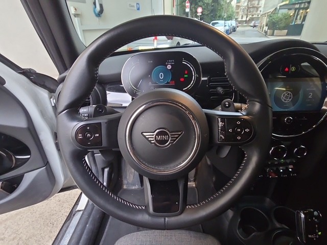 MINI Cooper S Steptronic DKG-showroom-element-2