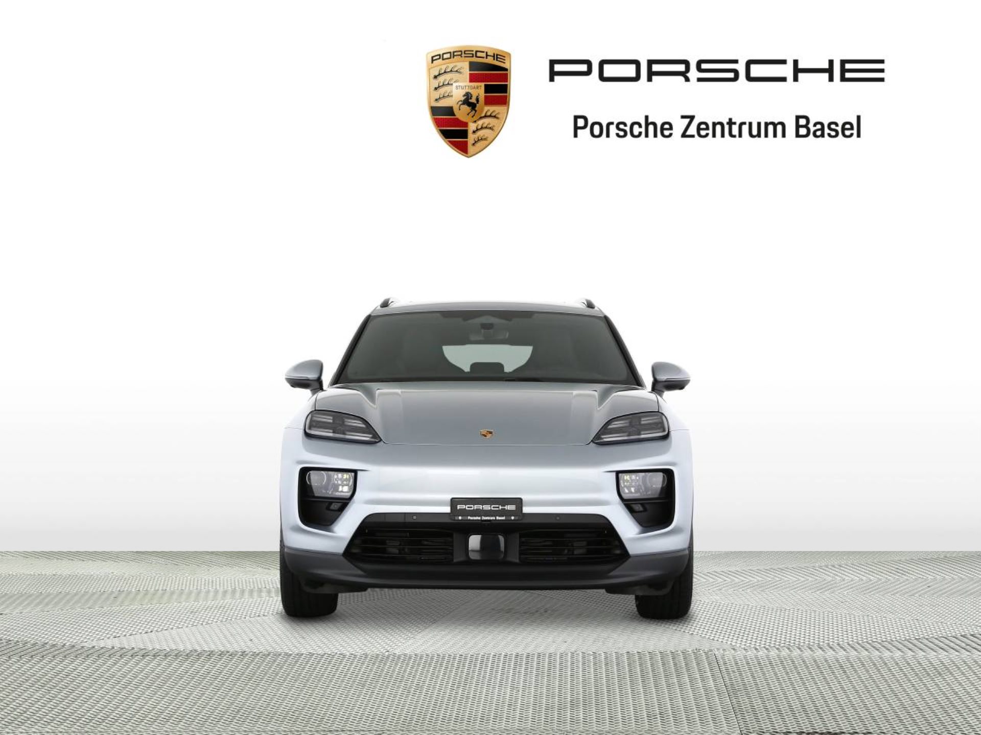 PORSCHE Macan-image-5