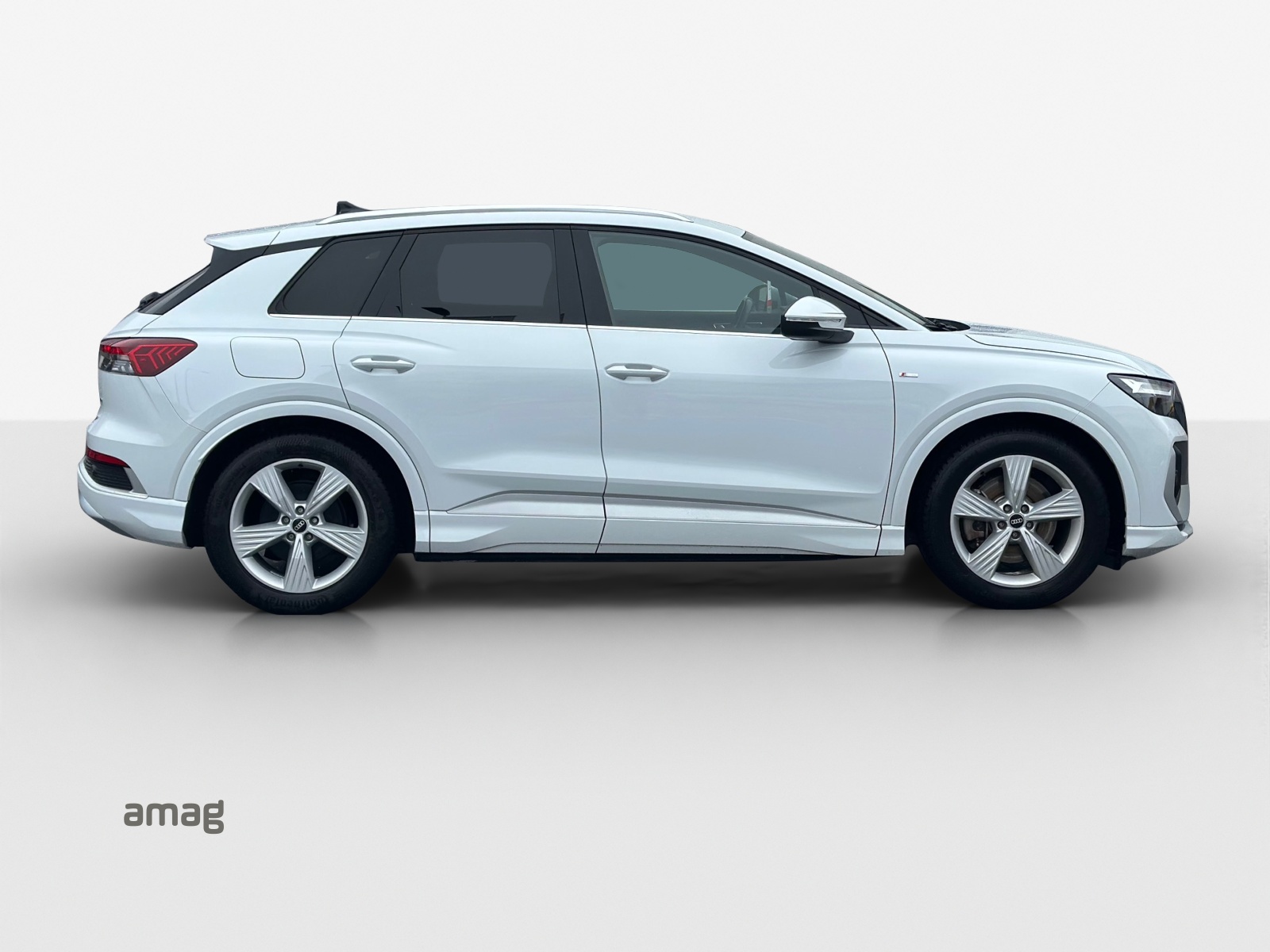AUDI Q4 e-tron 50 quattro-image-16