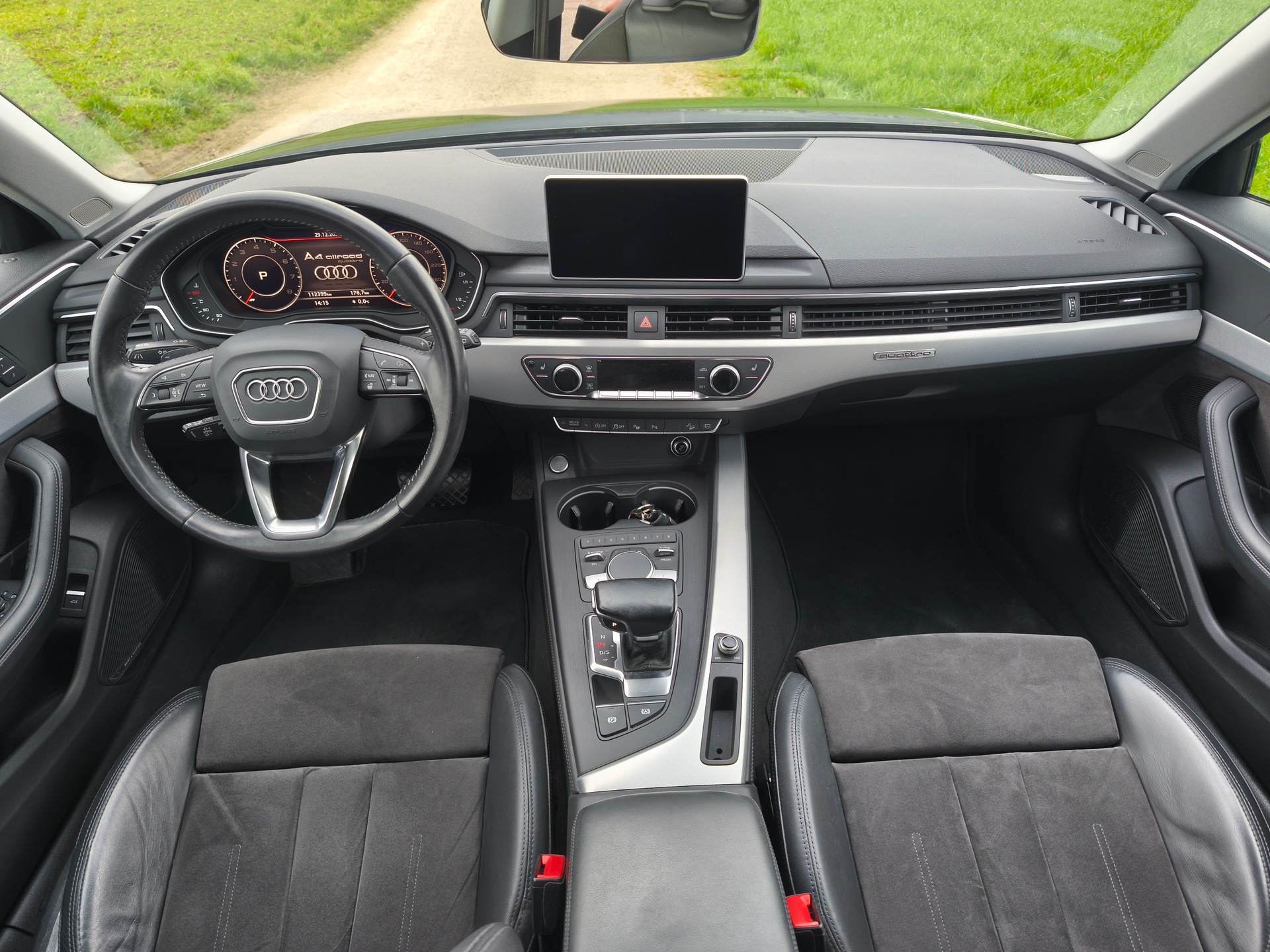 AUDI A4 allroad 2.0 TFSI quattro S-tronic-image-10