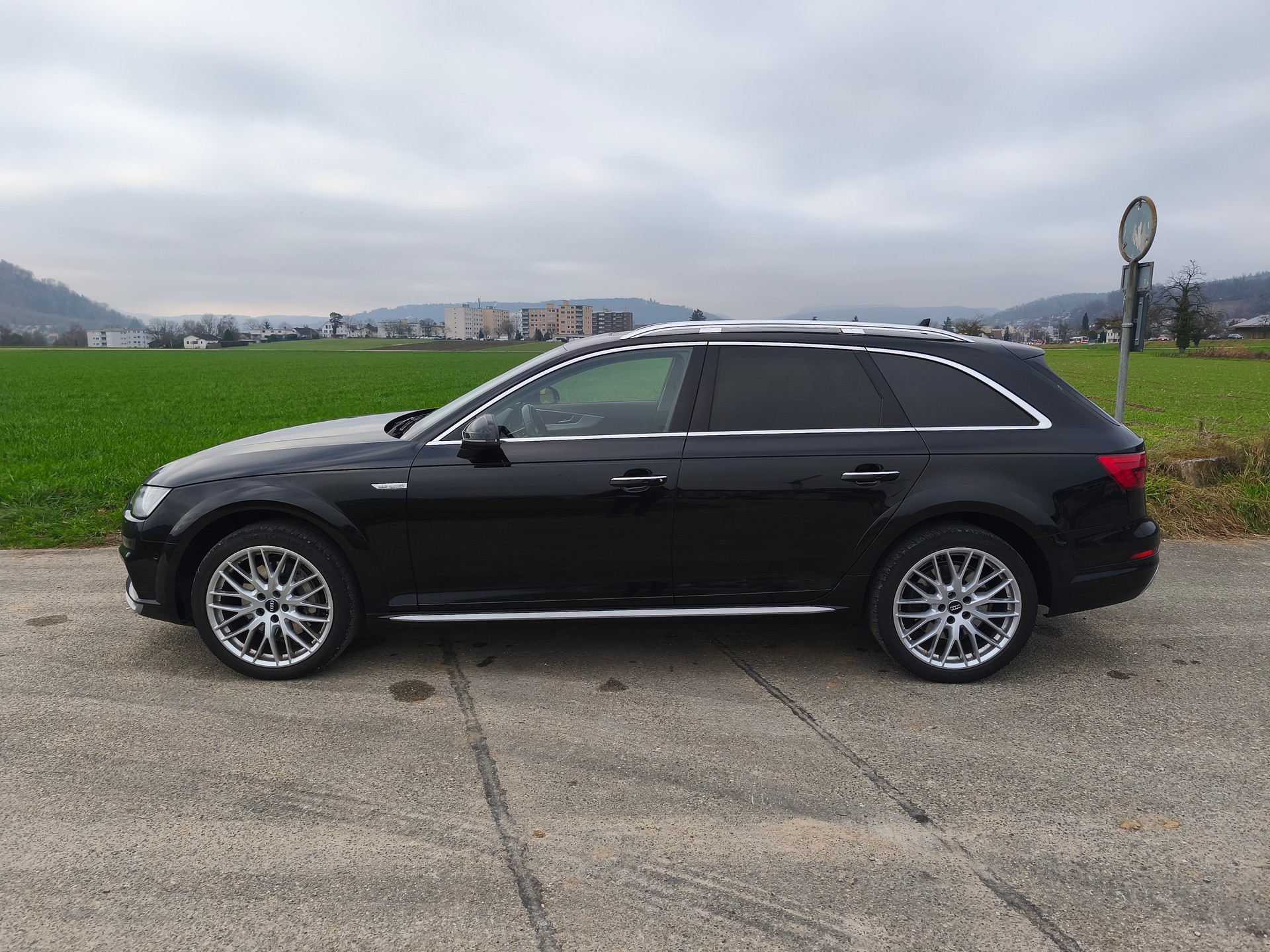 AUDI A4 allroad 2.0 TFSI quattro S-tronic-image-1