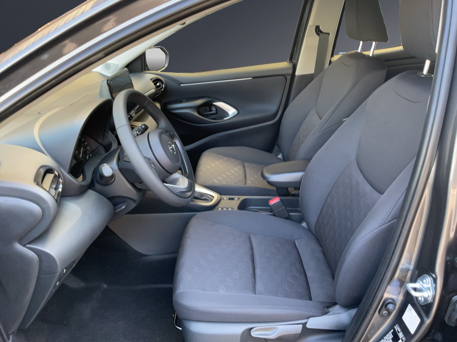 MAZDA 2 Hybrid Centre-line-image-6
