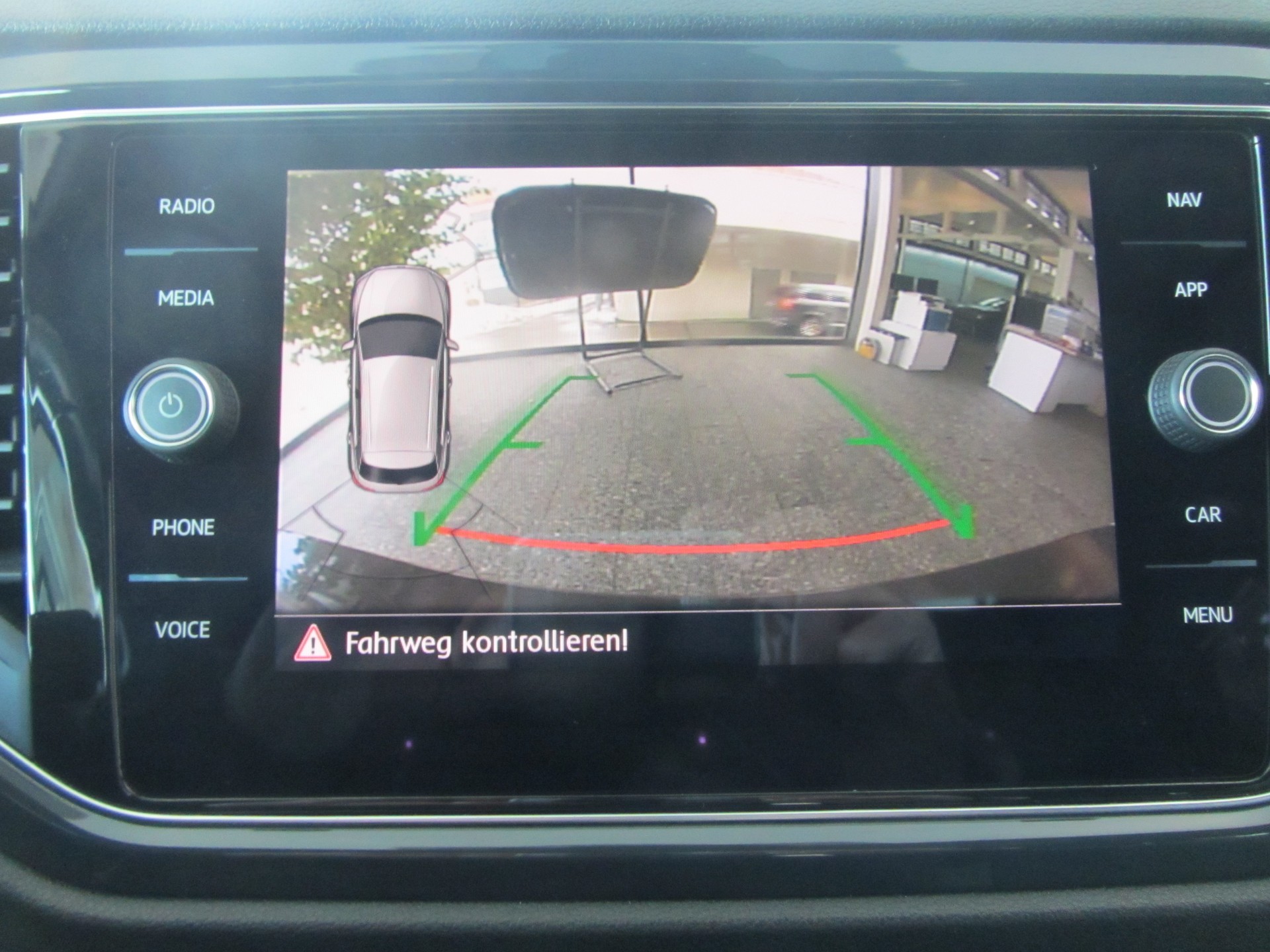 VW T-Roc 2.0 TSI Sport DSG 4Motion-image-7