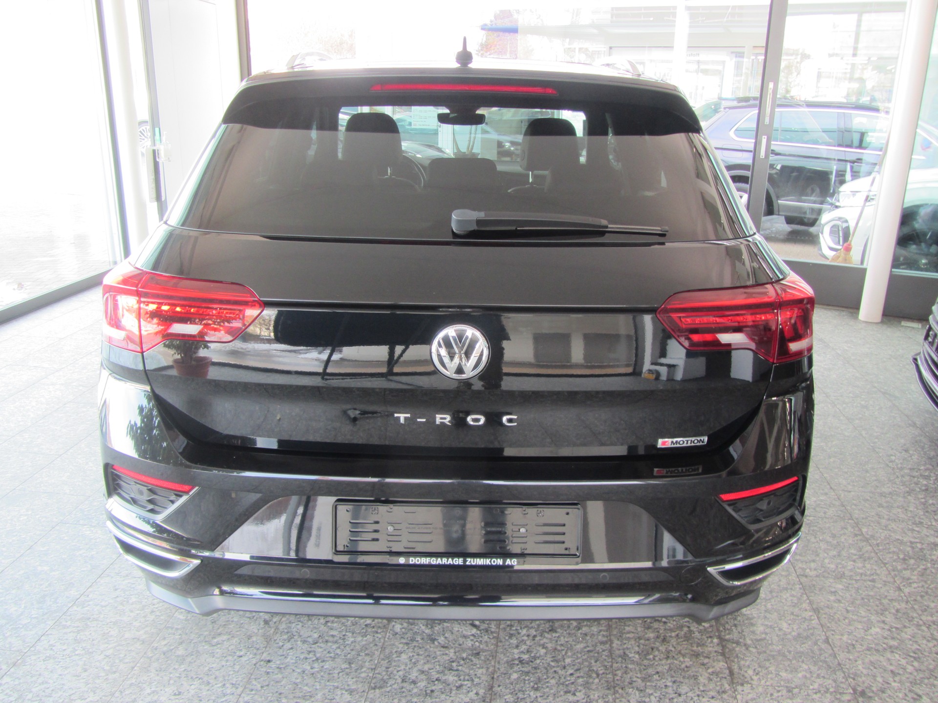 VW T-Roc 2.0 TSI Sport DSG 4Motion-image-3