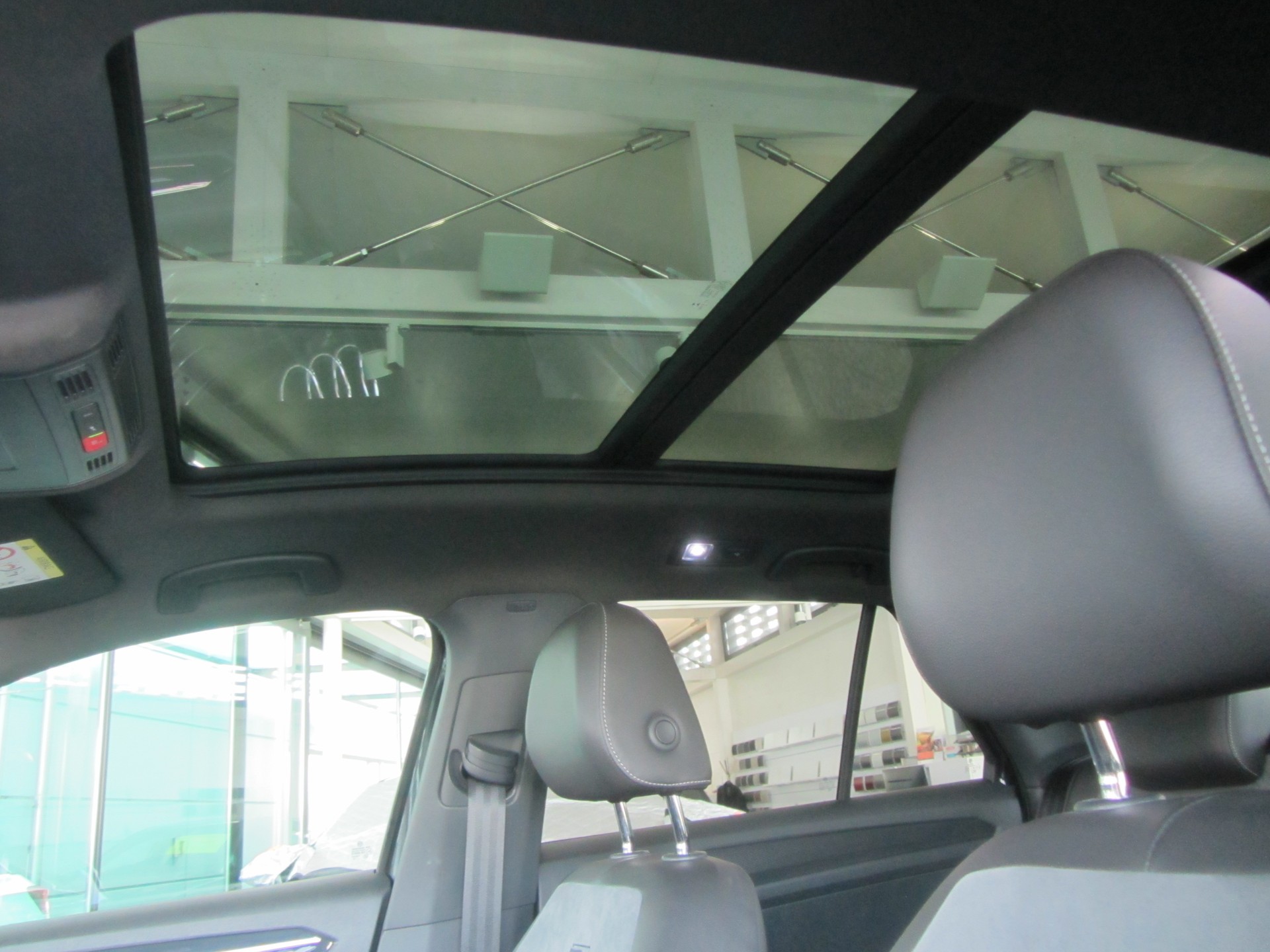 VW T-Roc 2.0 TSI Sport DSG 4Motion-image-6