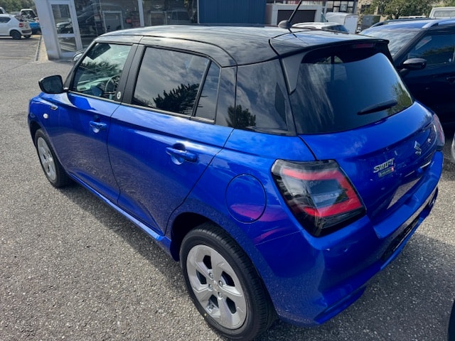 SUZUKI Swift 1.2 1st Edition Hybrid 4x4-image-3