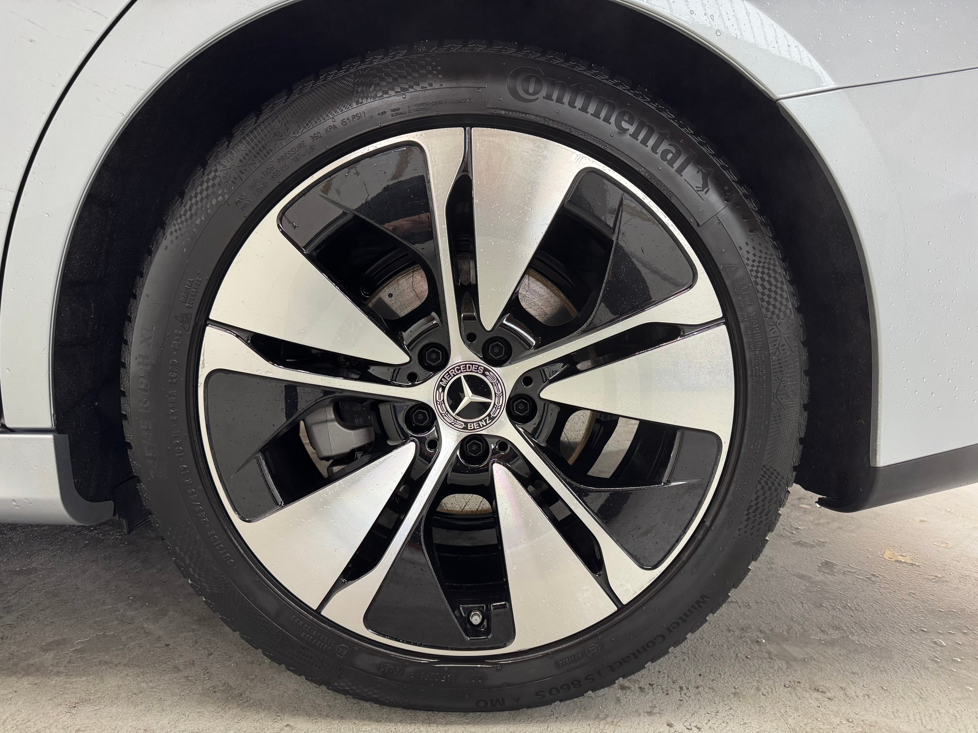 MERCEDES-BENZ E 220 d 4Matic 9G-Tronic-image-31