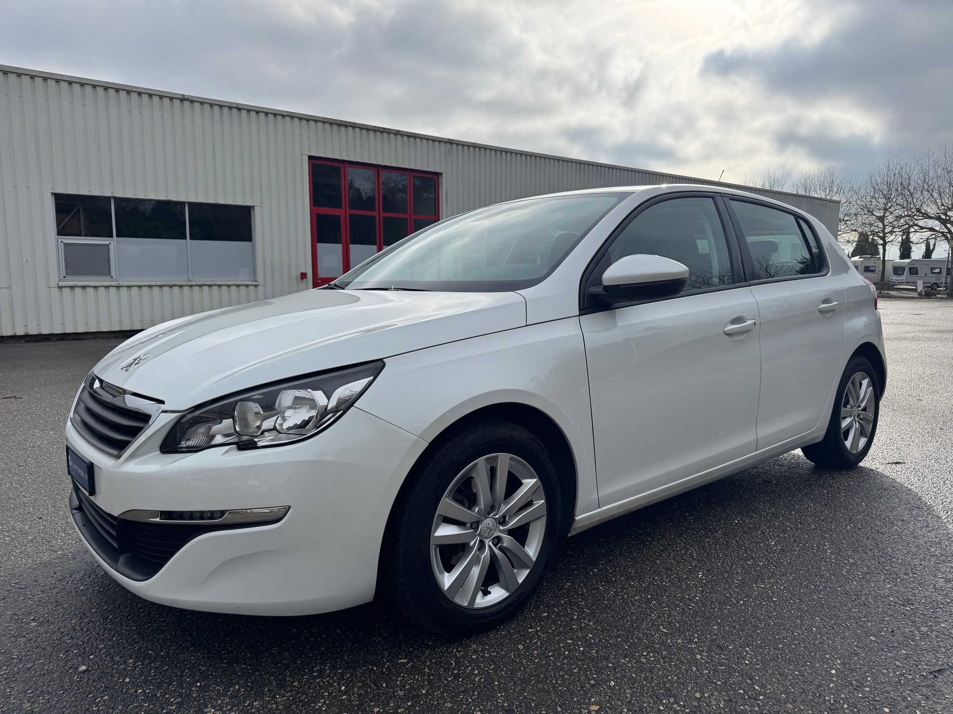 PEUGEOT 308 1.2 THP Active-image-0