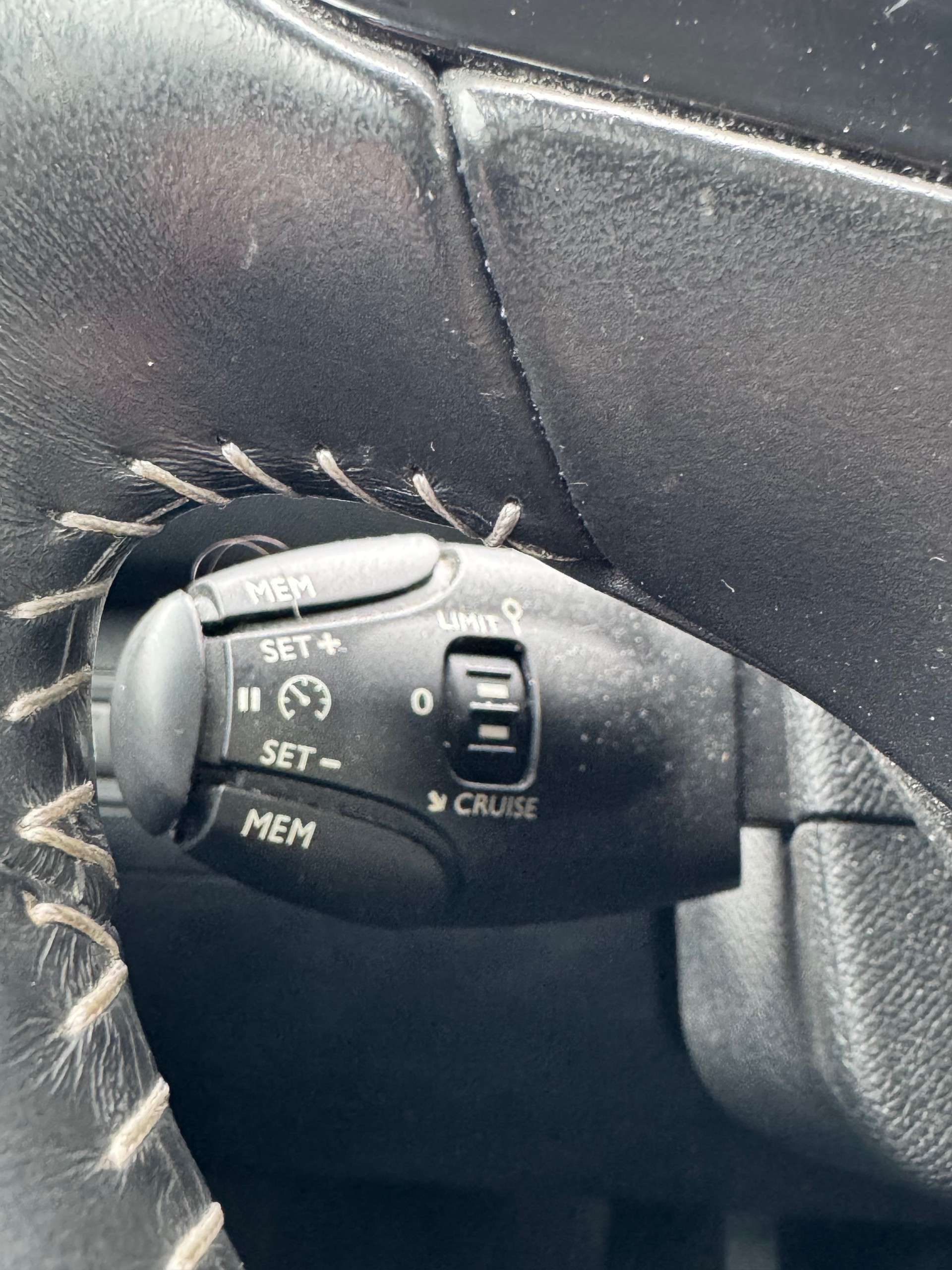 PEUGEOT 308 1.2 THP Active-image-9