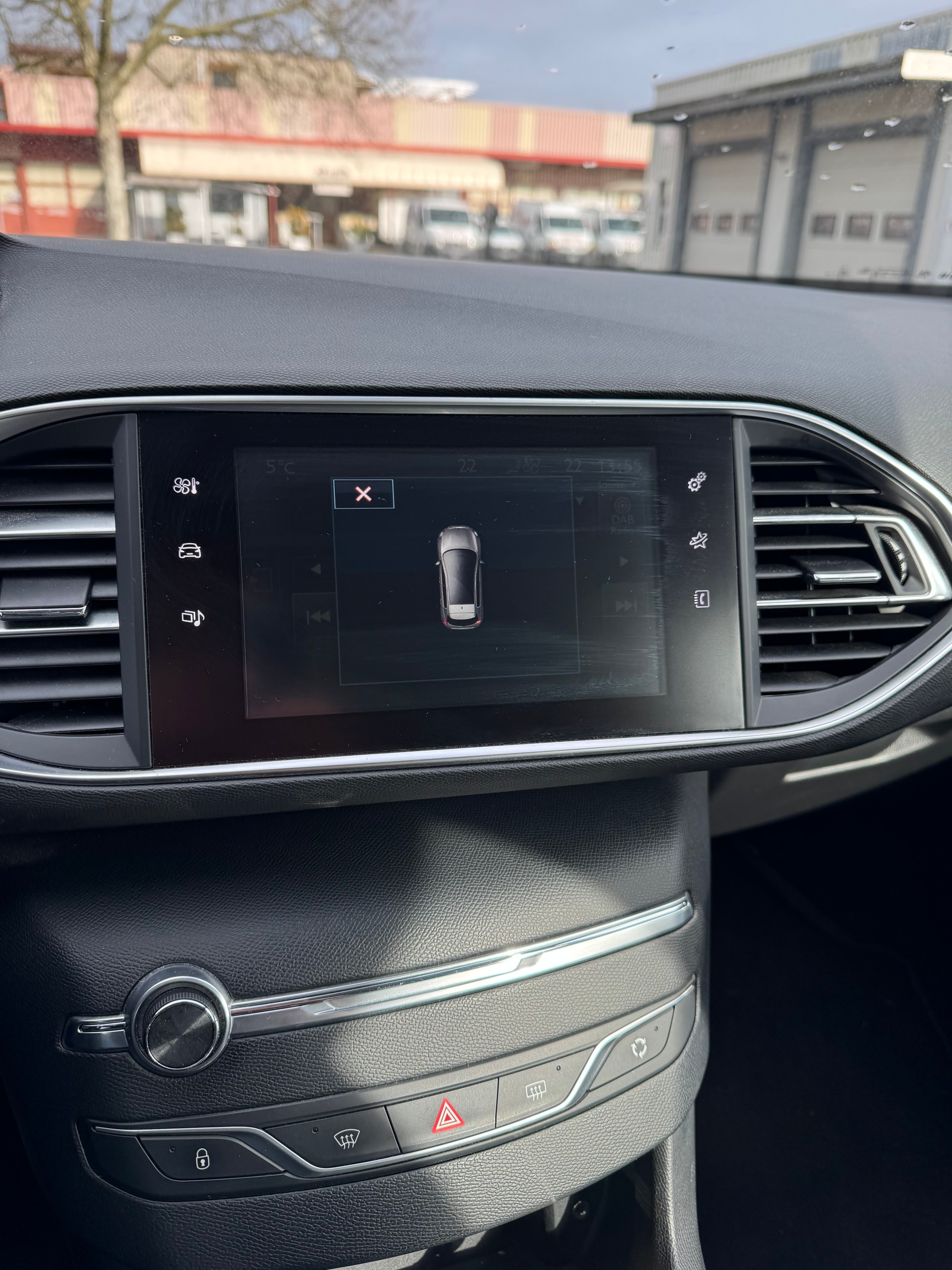 PEUGEOT 308 1.2 THP Active-image-11