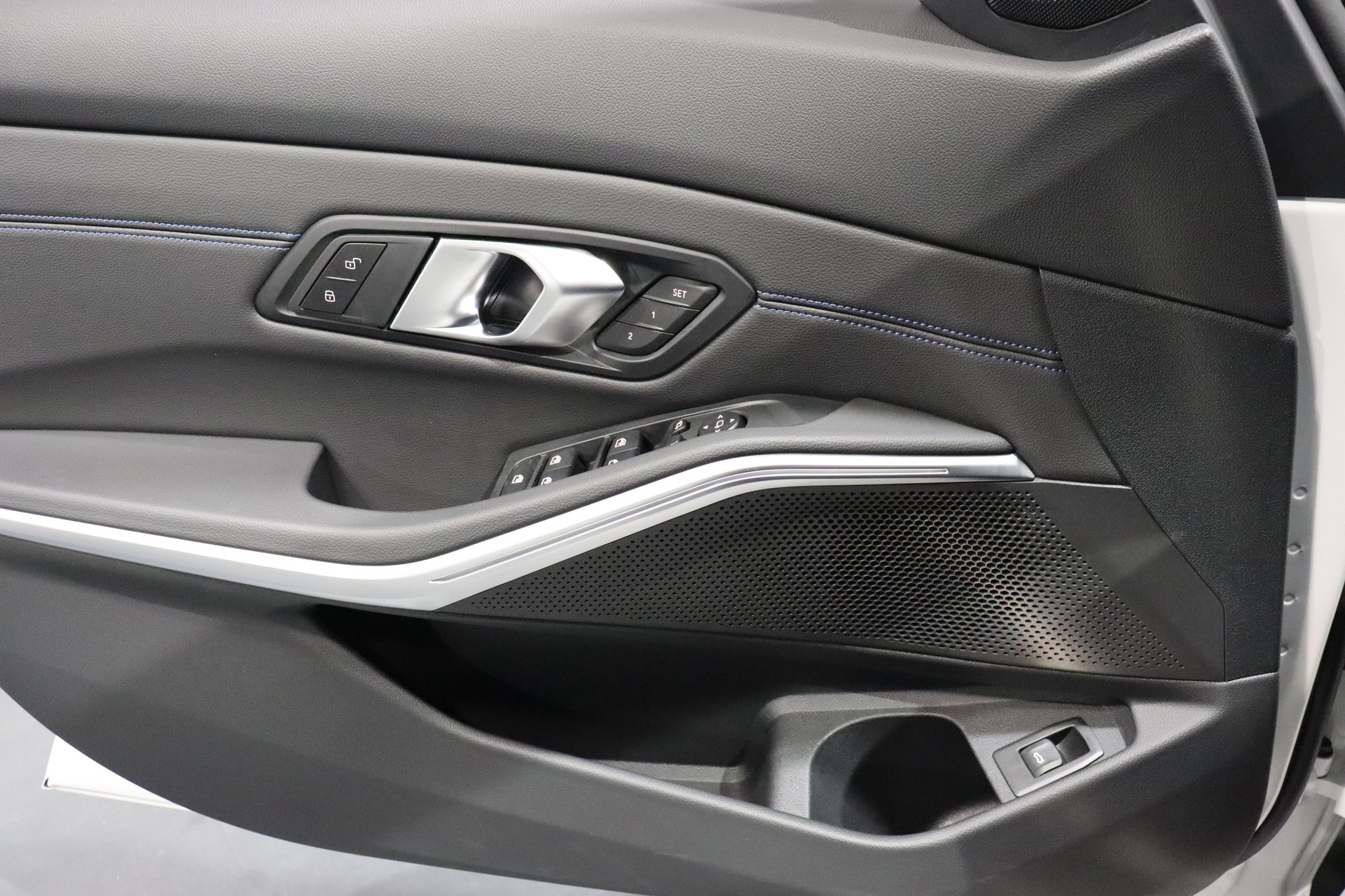 BMW 320d xDrive SAG Touring-image-21