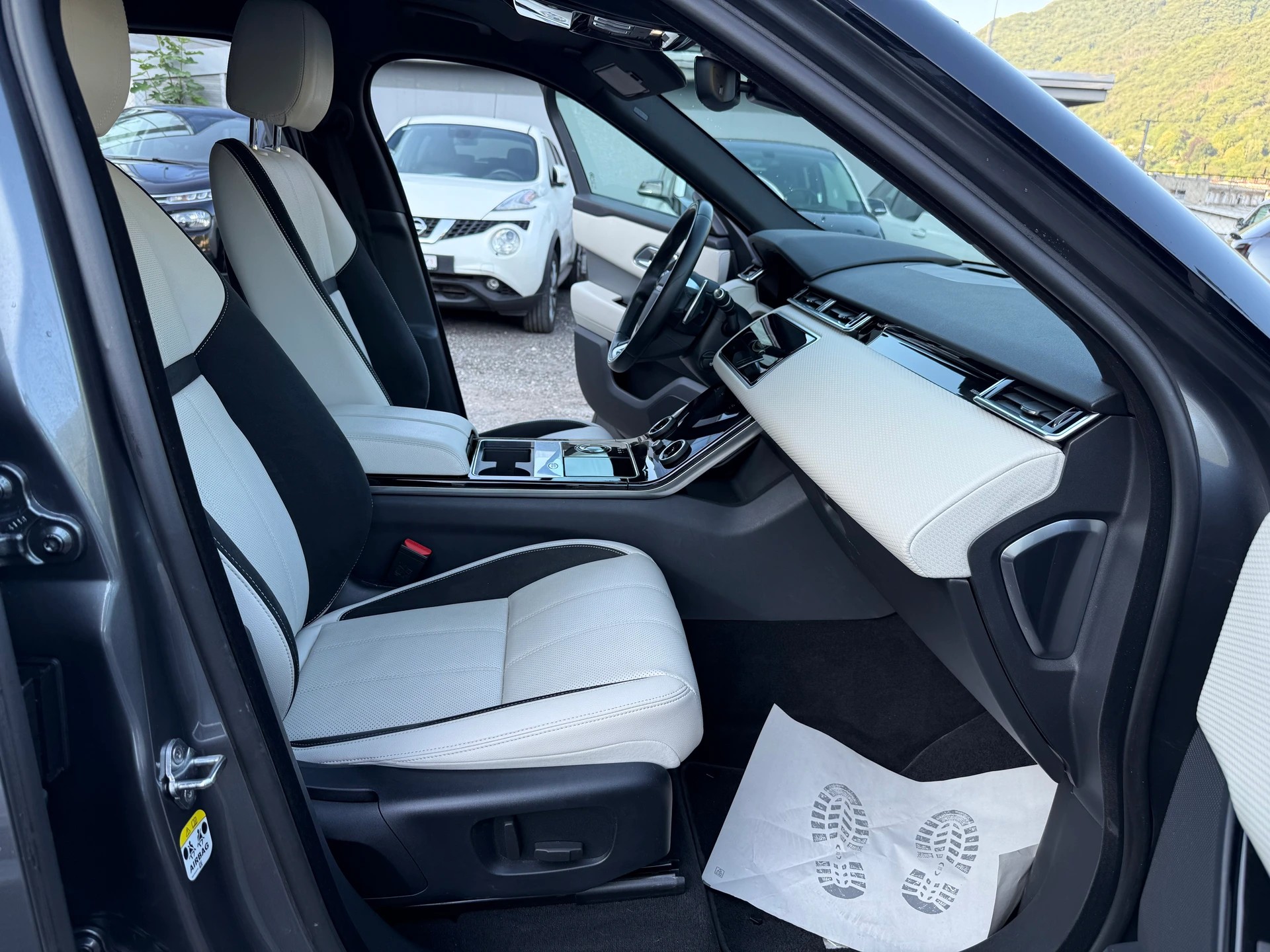 LAND ROVER Range Rover Velar R-Dynamic P 300 S Automatic-image-5