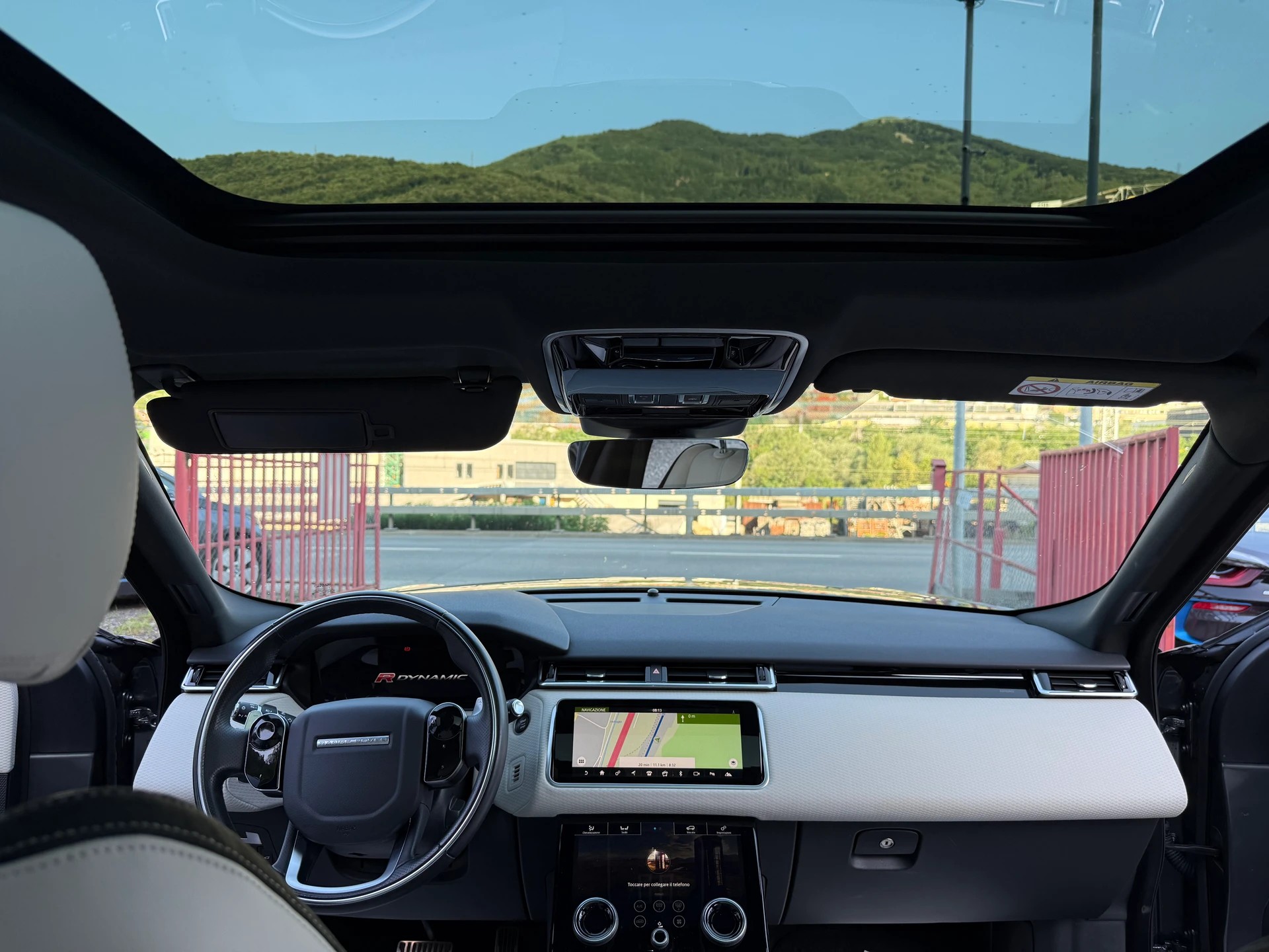 LAND ROVER Range Rover Velar R-Dynamic P 300 S Automatic-image-4