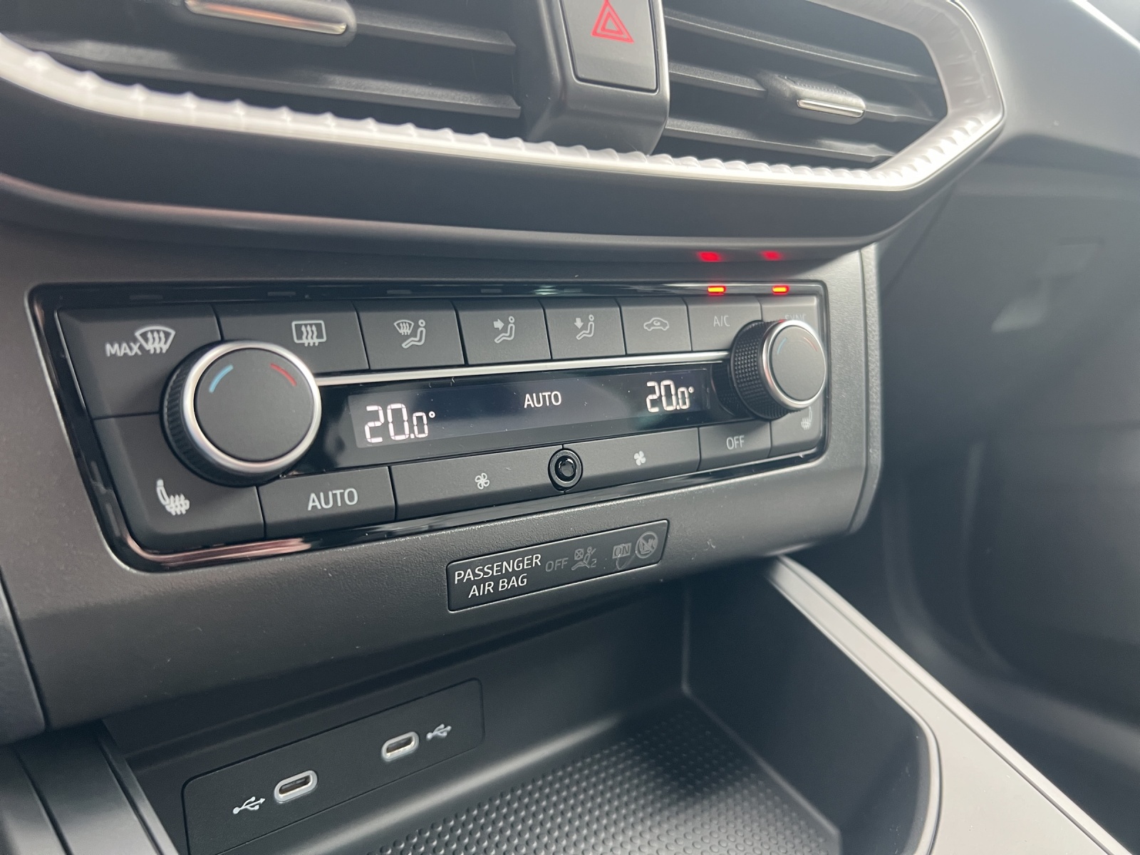 SEAT Arona 1.5 Eco TSI Move FR DSG Black Pack Edition-image-13