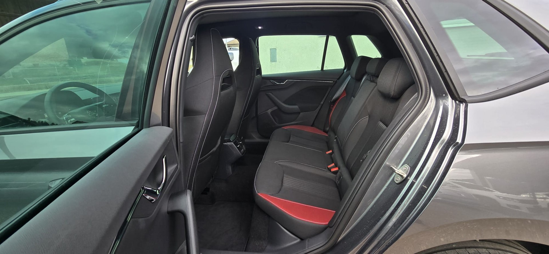 SKODA Kamiq 1.5 TSI ACT Monte Carlo DSG-image-5