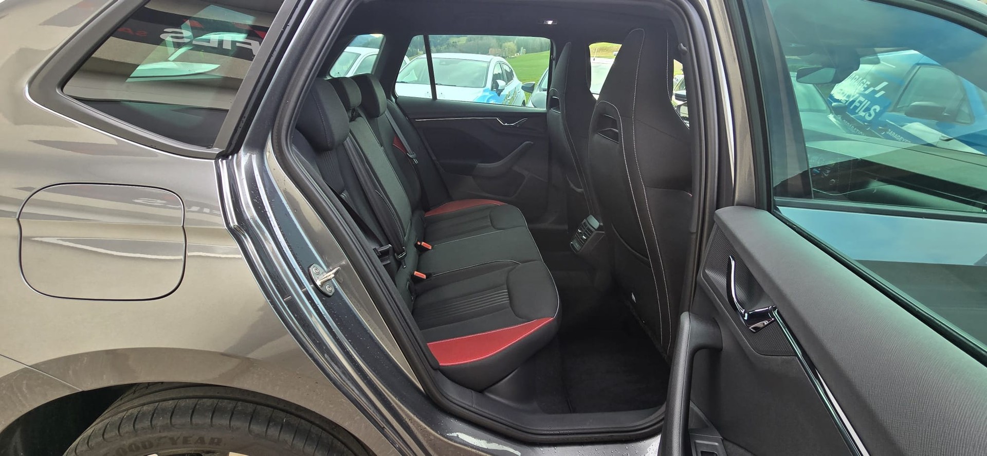 SKODA Kamiq 1.5 TSI ACT Monte Carlo DSG-image-9
