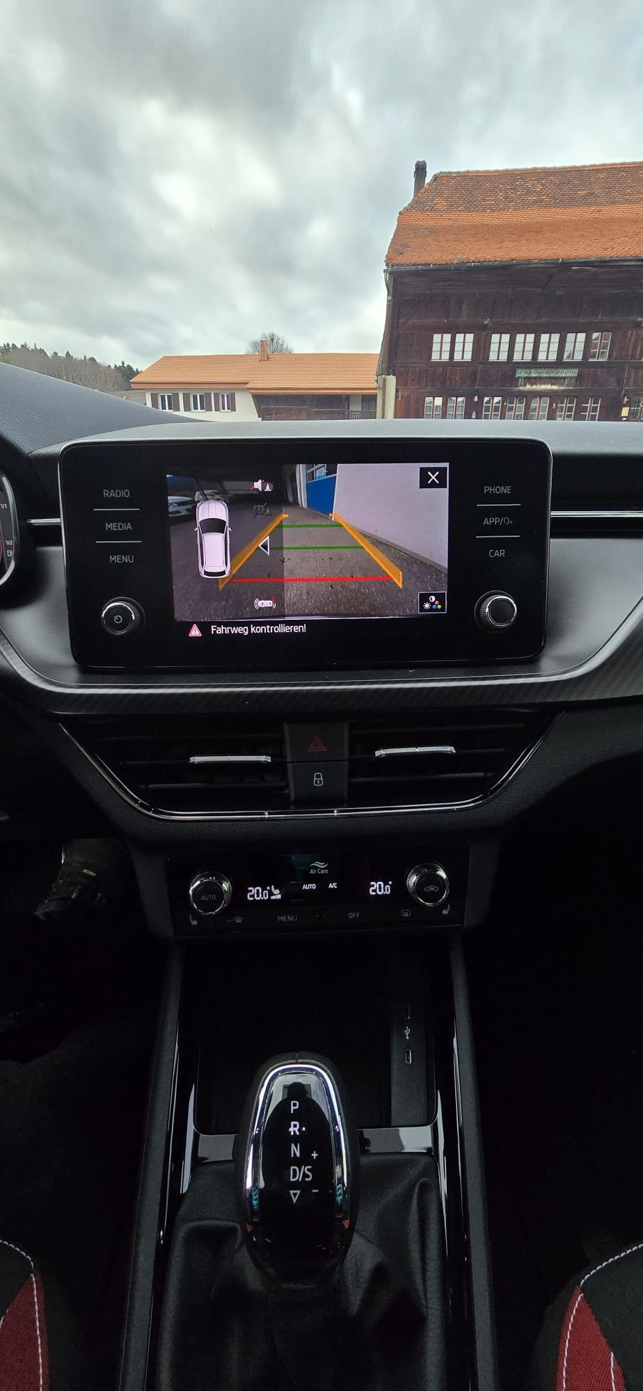 SKODA Kamiq 1.5 TSI ACT Monte Carlo DSG-image-7