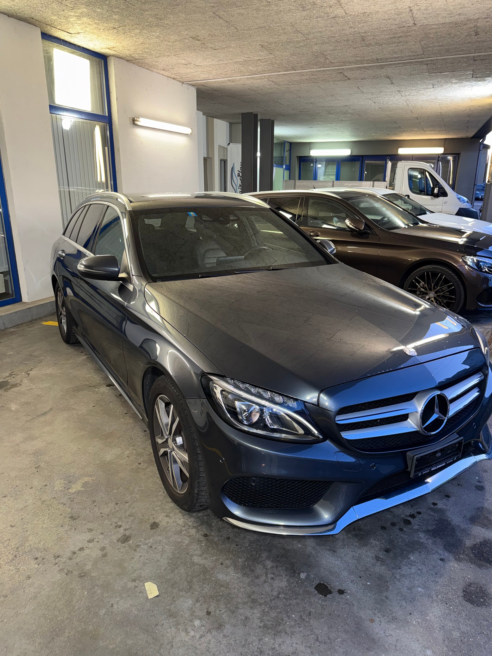 MERCEDES-BENZ C 250 d AMG Line 4Matic 9G-Tronic-image-4