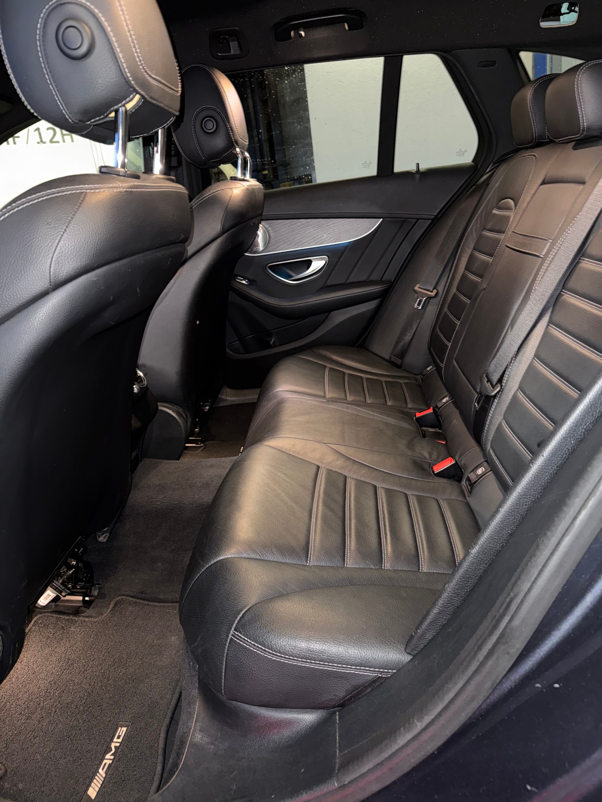 MERCEDES-BENZ C 250 d AMG Line 4Matic 9G-Tronic-image-5