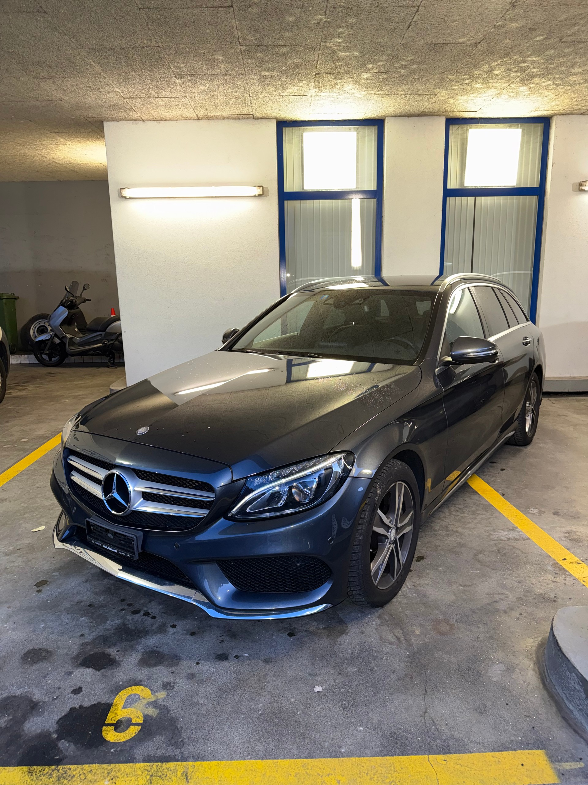 MERCEDES-BENZ C 250 d AMG Line 4Matic 9G-Tronic-image-2