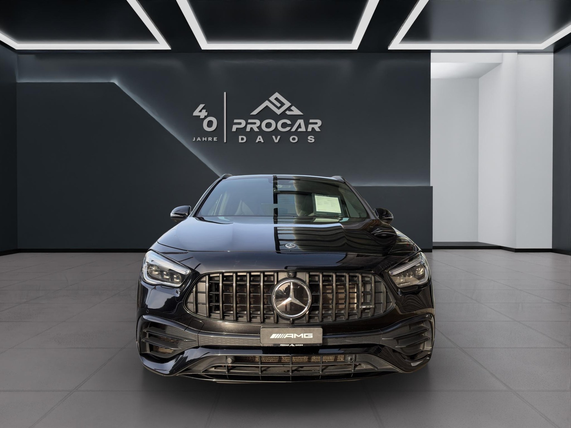 MERCEDES-BENZ GLA 45 S AMG 4matic+-image-2