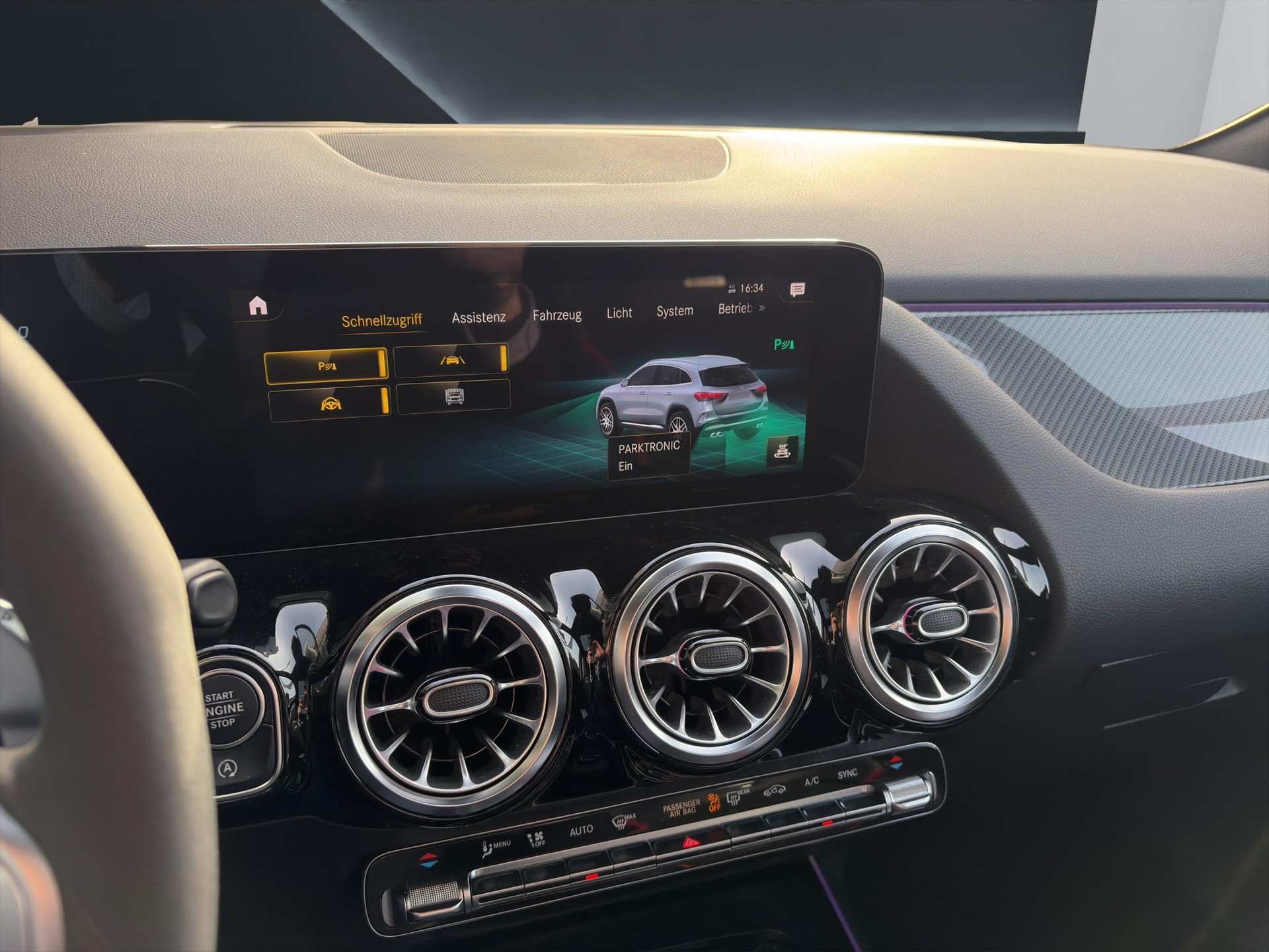 MERCEDES-BENZ GLA 45 S AMG 4matic+-image-14