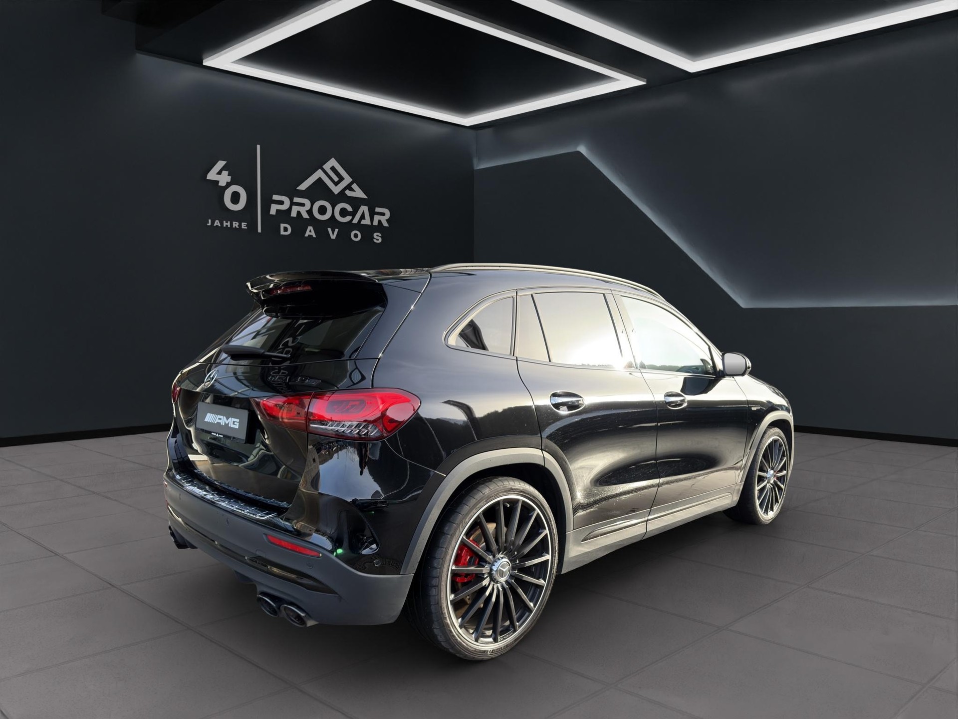 MERCEDES-BENZ GLA 45 S AMG 4matic+-image-3