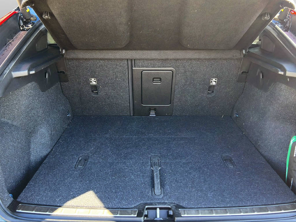 VOLVO C40 Recharge Twin-image-9