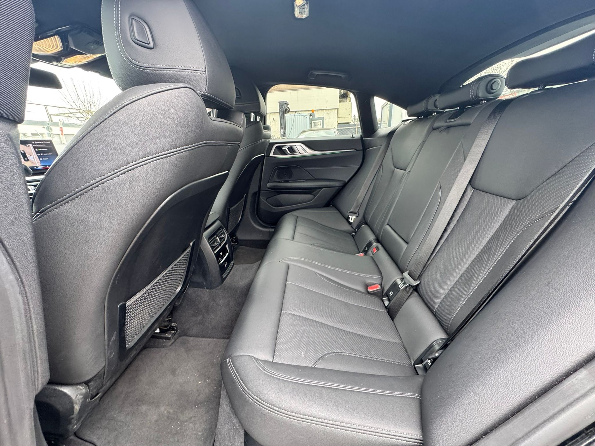 BMW 420i Gran Coupé Steptronic vehicule Suisse 🇨🇭-image-13