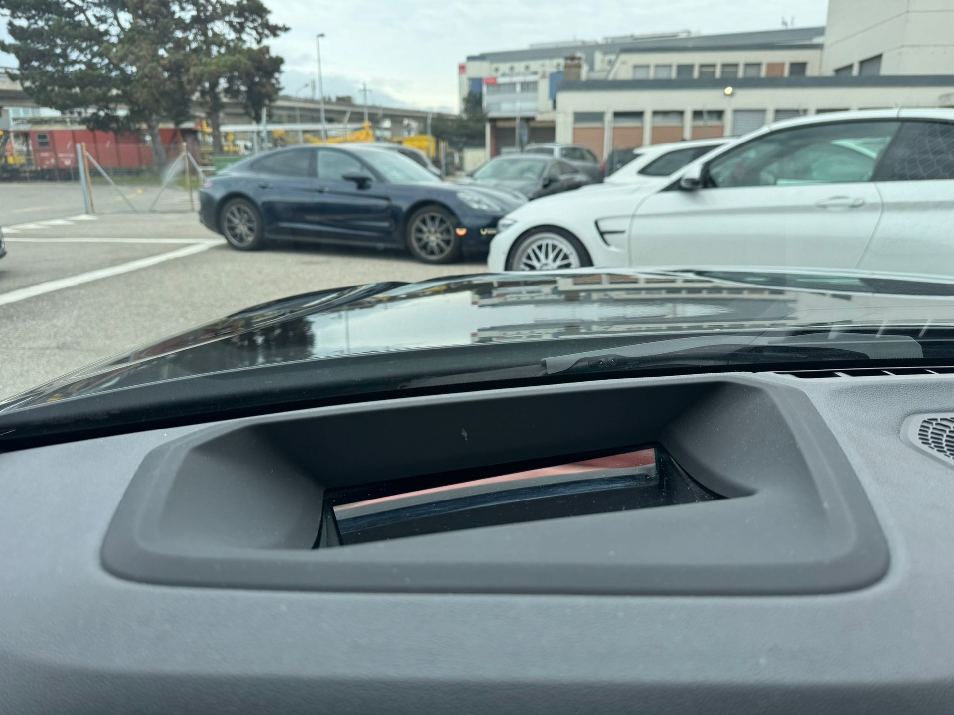 BMW 420i Gran Coupé Steptronic vehicule Suisse 🇨🇭-image-23