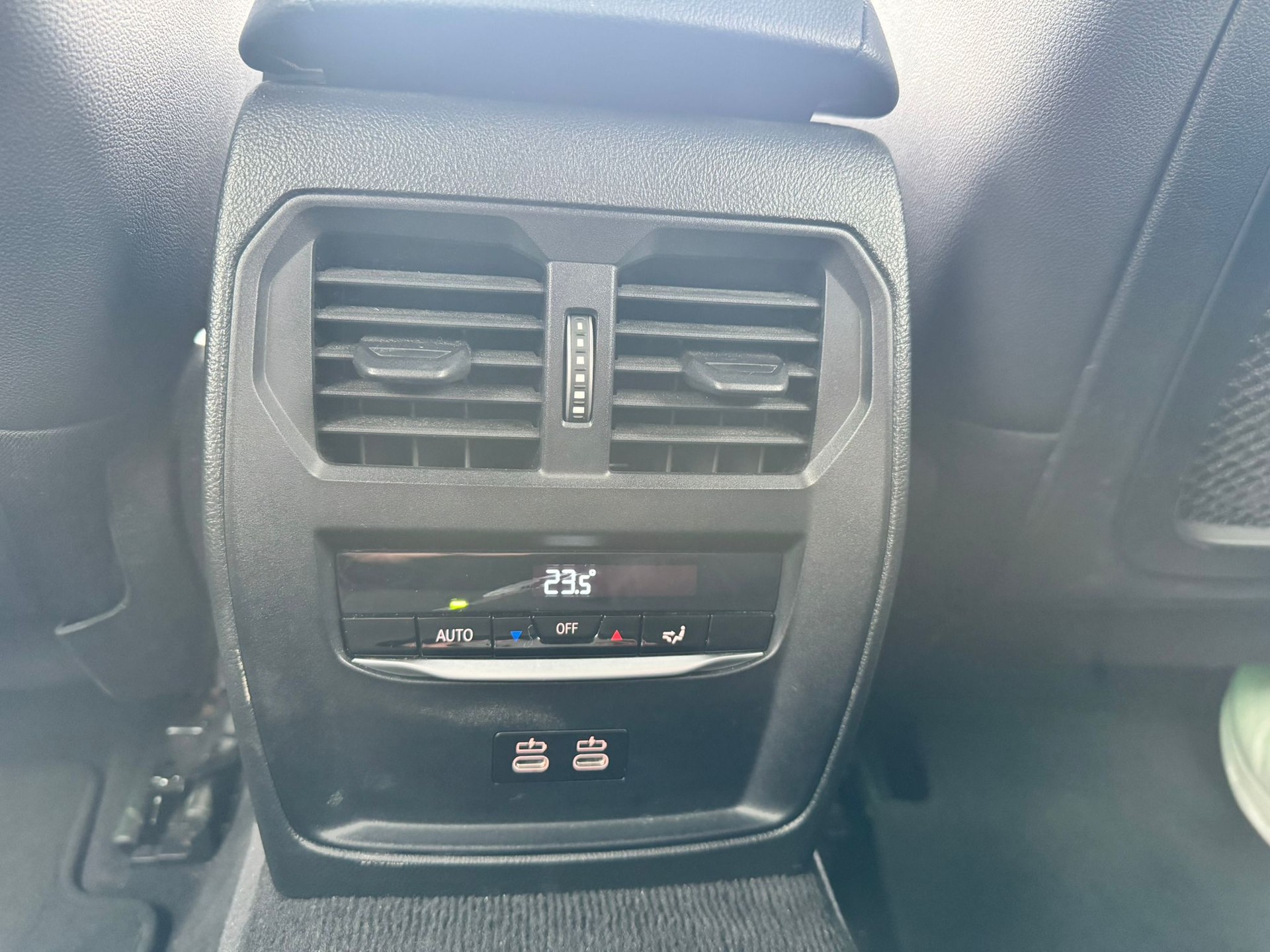 BMW 420i Gran Coupé Steptronic vehicule Suisse 🇨🇭-image-12