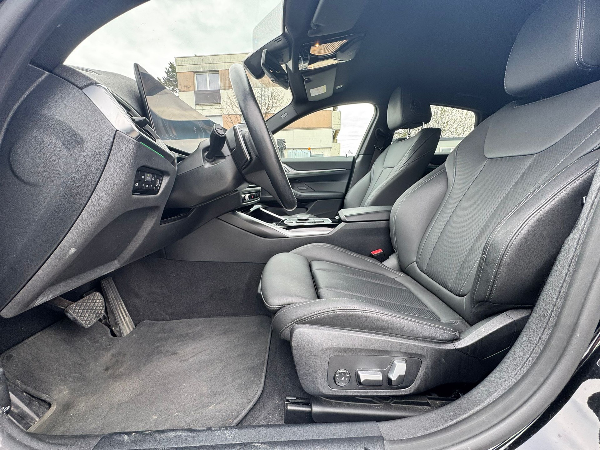 BMW 420i Gran Coupé Steptronic vehicule Suisse 🇨🇭-image-14