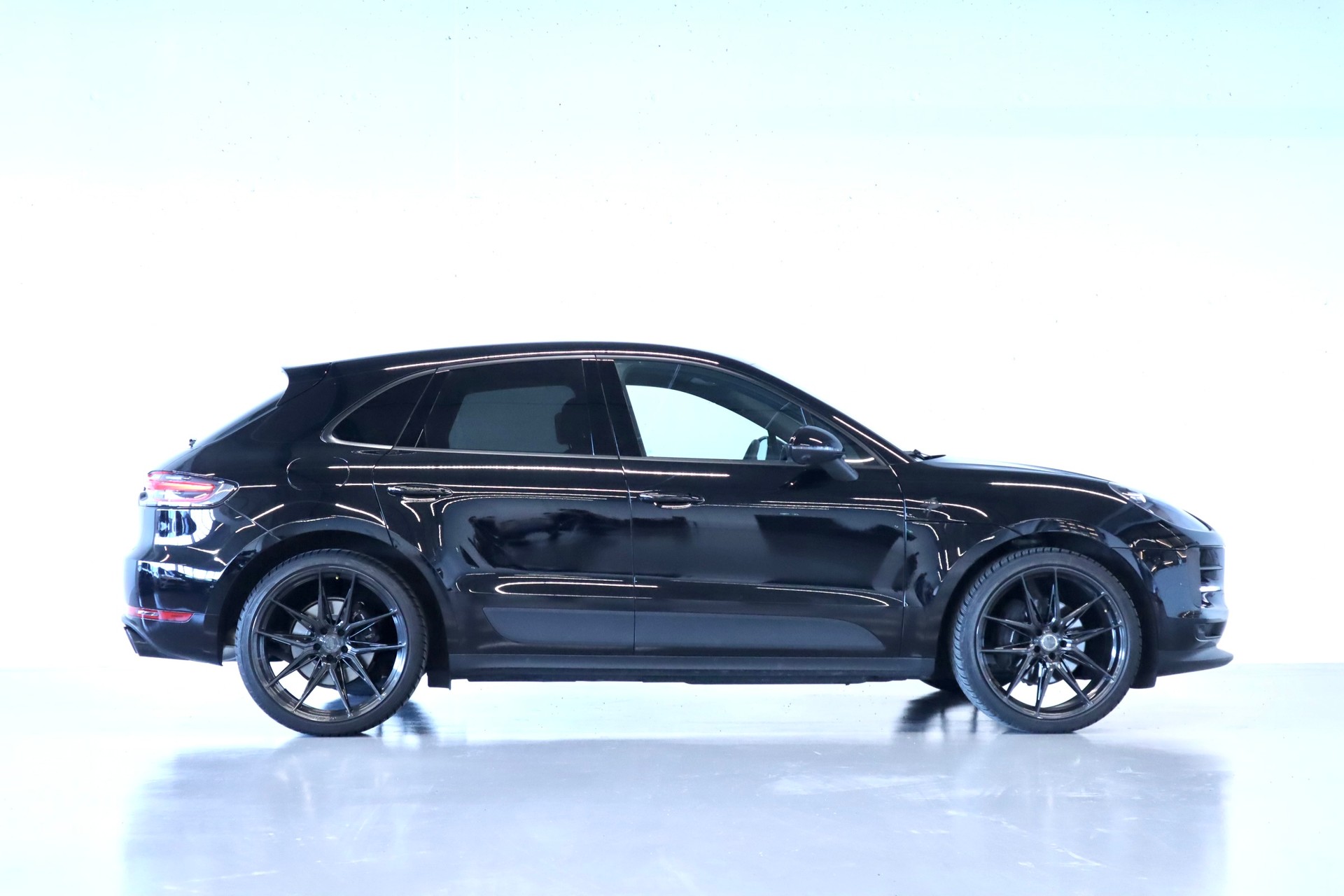 PORSCHE Macan PDK-image-6