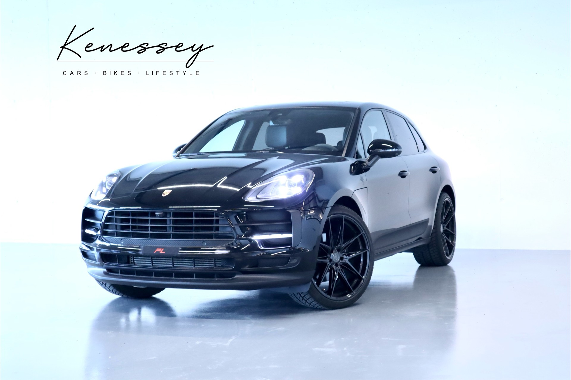 PORSCHE Macan PDK-image-0