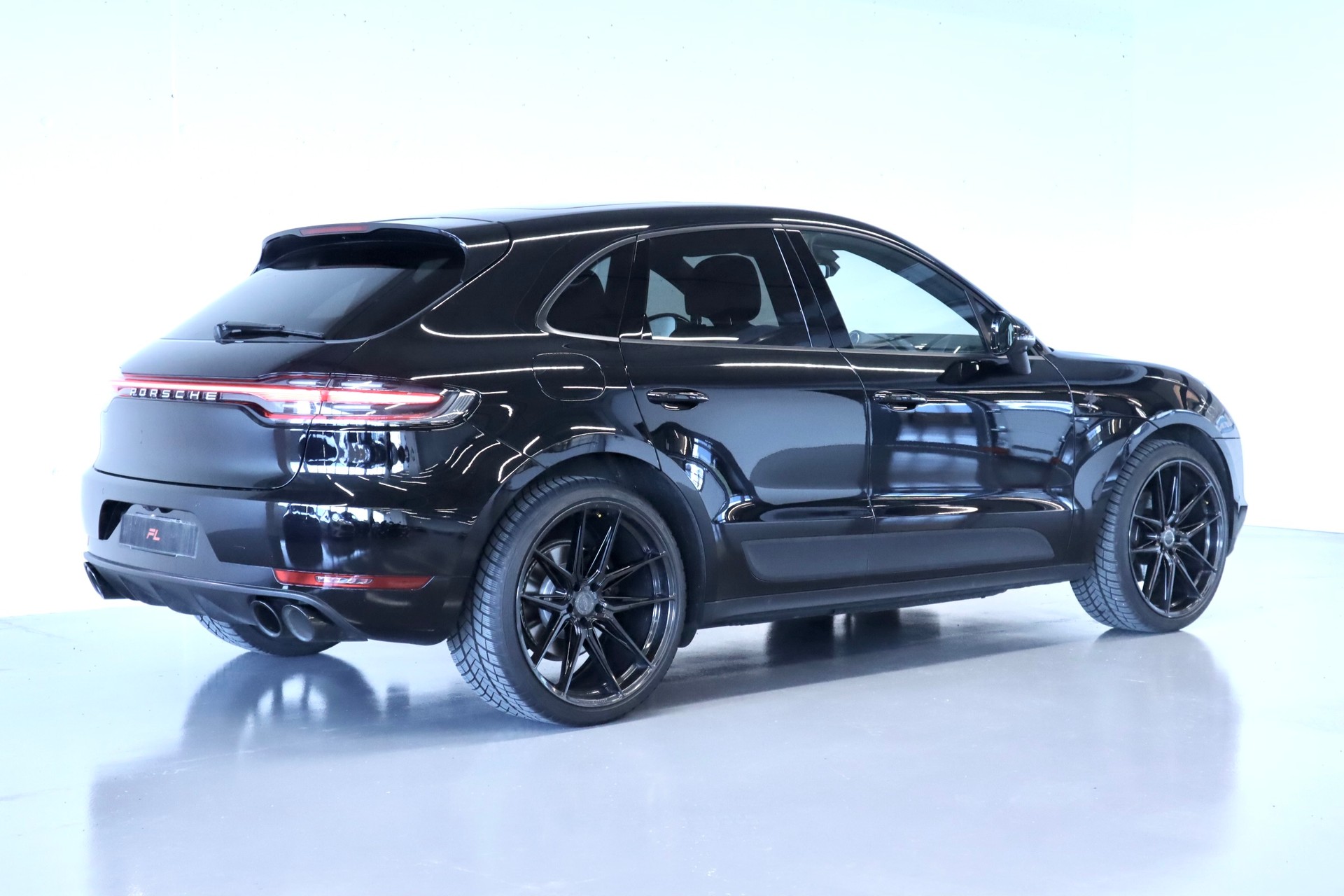 PORSCHE Macan PDK-image-5