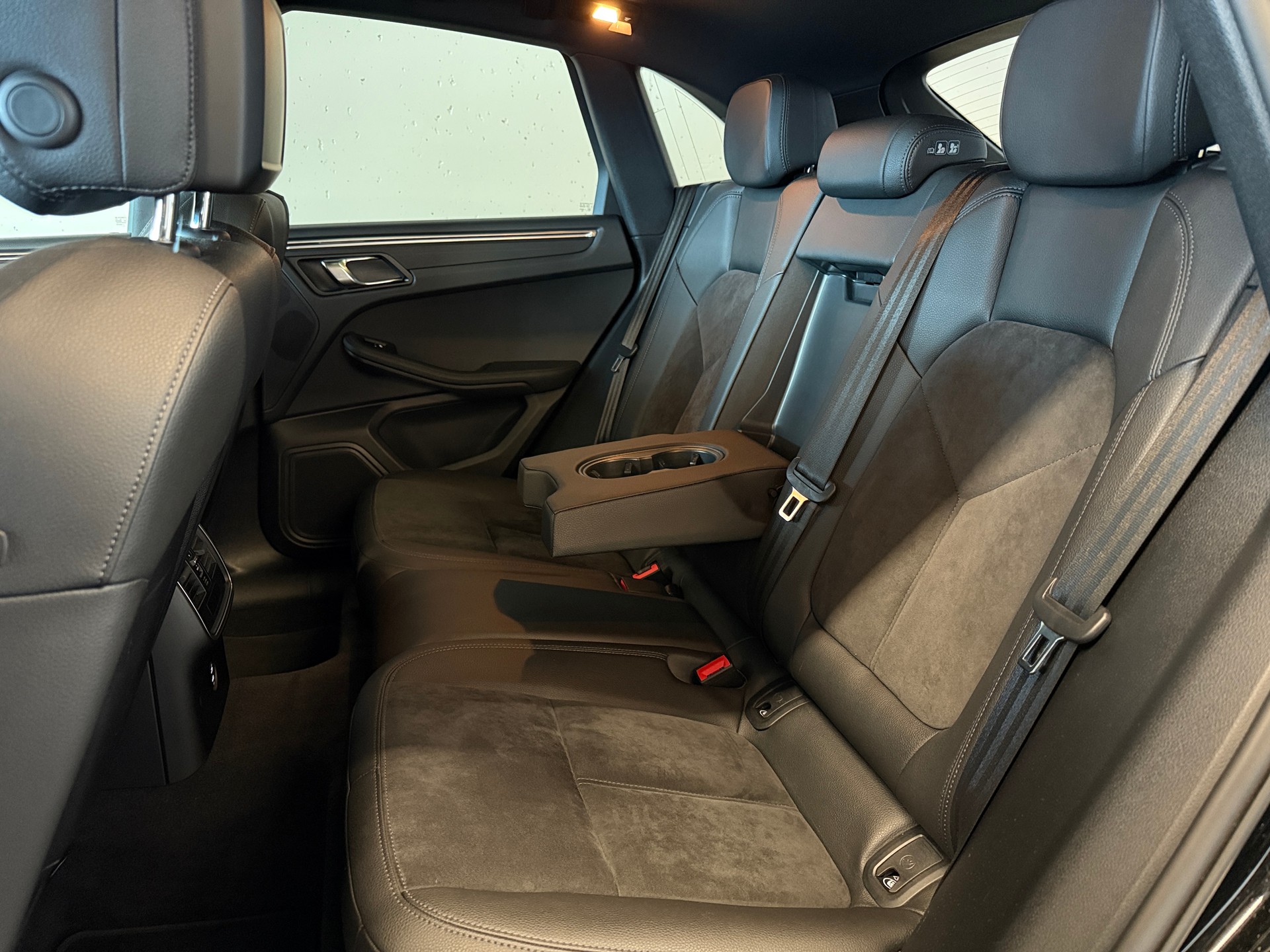 PORSCHE Macan PDK-image-14