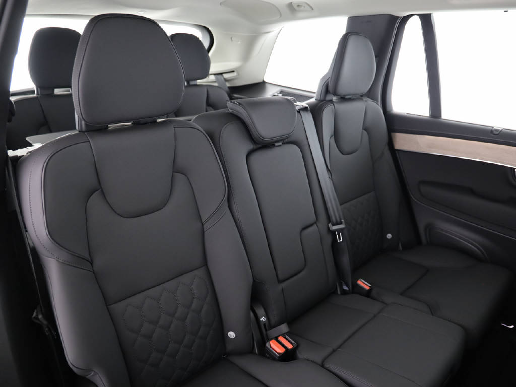 VOLVO XC90 2.0 T8 TE Plus Dark eAWD-image-24