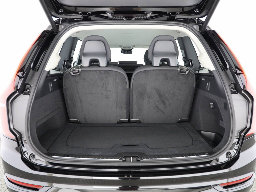 VOLVO XC90 2.0 T8 TE Plus Dark eAWD-image-16