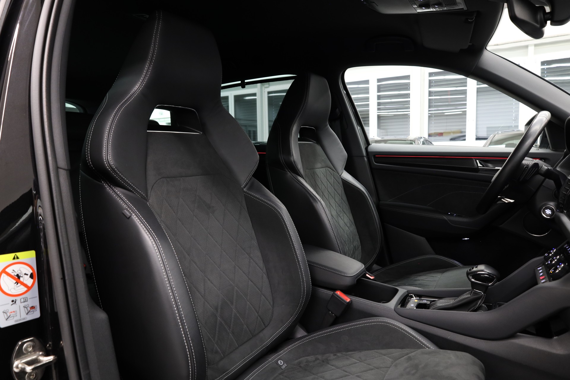 SKODA Kodiaq 2.0 TSI Sportline DSG-image-15