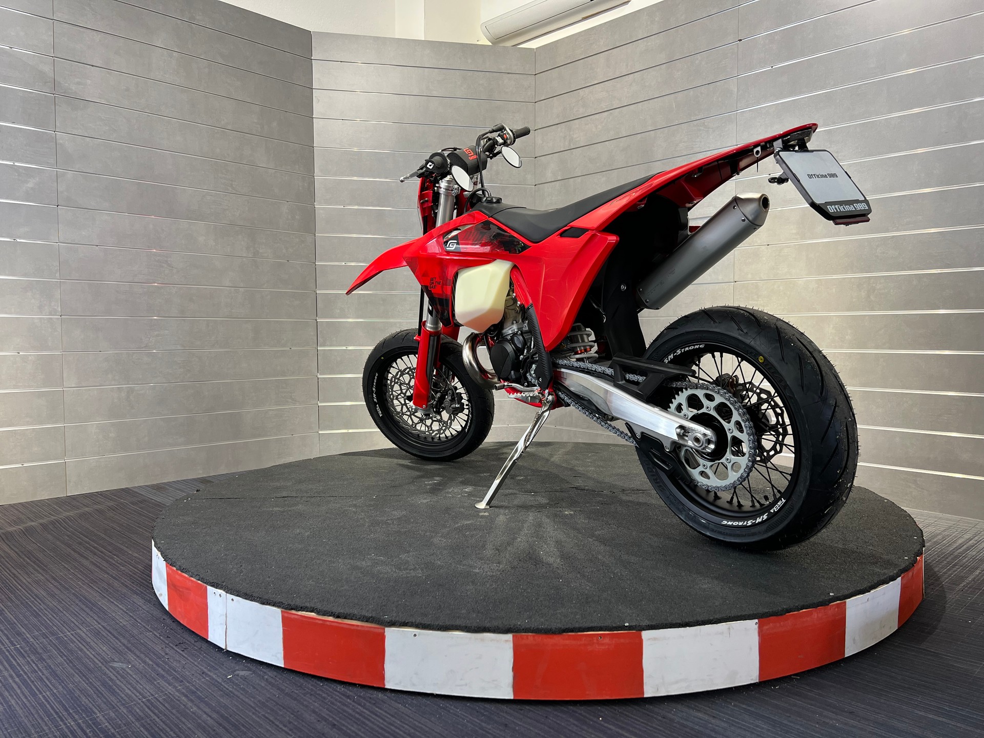 GASGAS EC 300-showroom-element-3