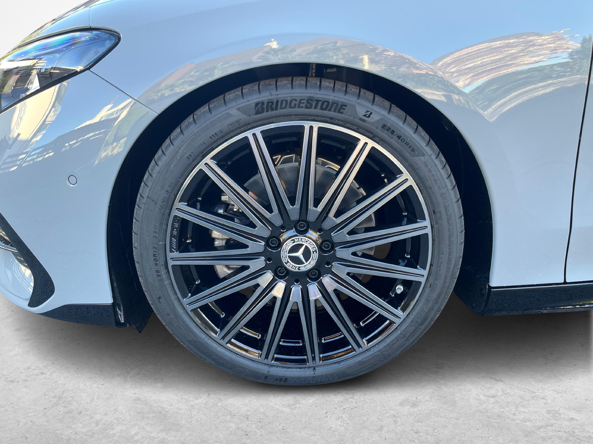 MERCEDES-BENZ CLA 220 4MATIC AMG Line-image-11