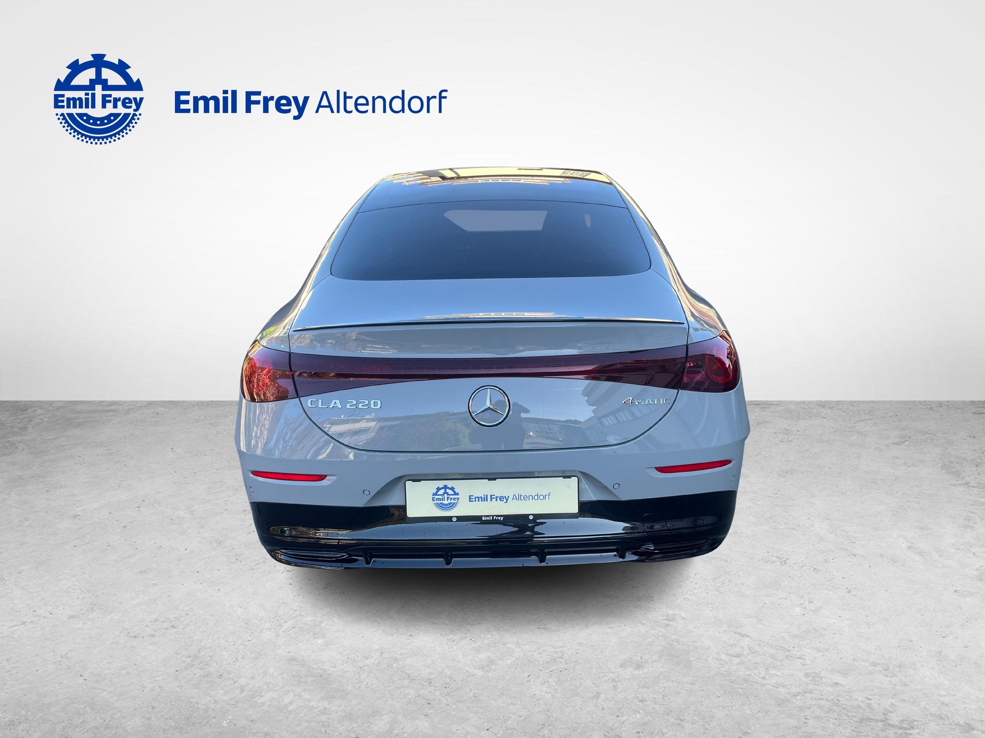 MERCEDES-BENZ CLA 220 4MATIC AMG Line-image-3