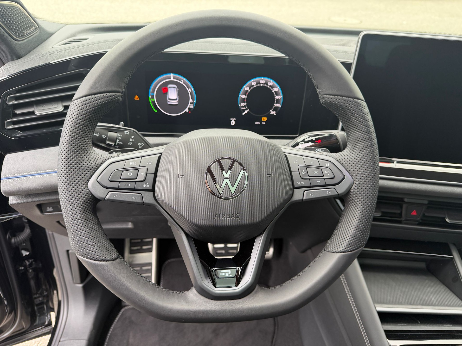 VW Tiguan 1.5 TSI evo2 eHybrid R-Line DSG-image-15