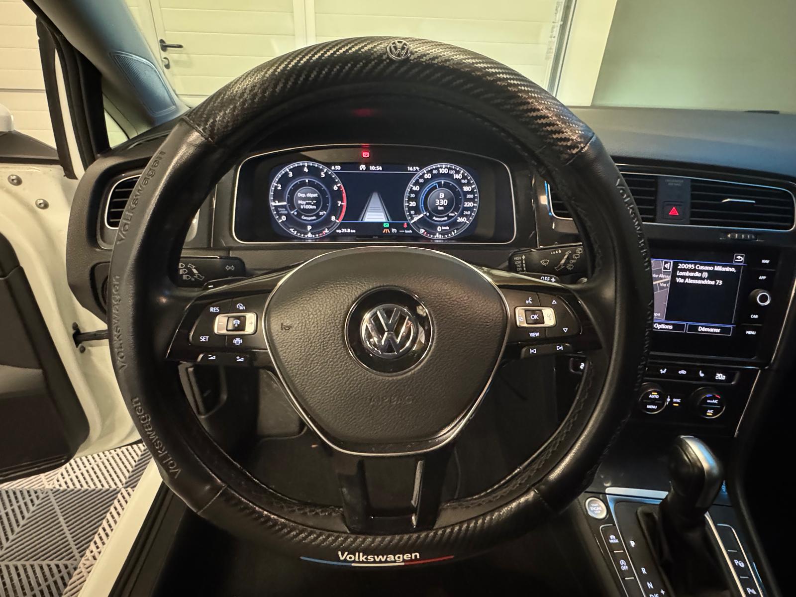 VW Golf 1.5 TSI R-Line Edition 45 DSG-image-16