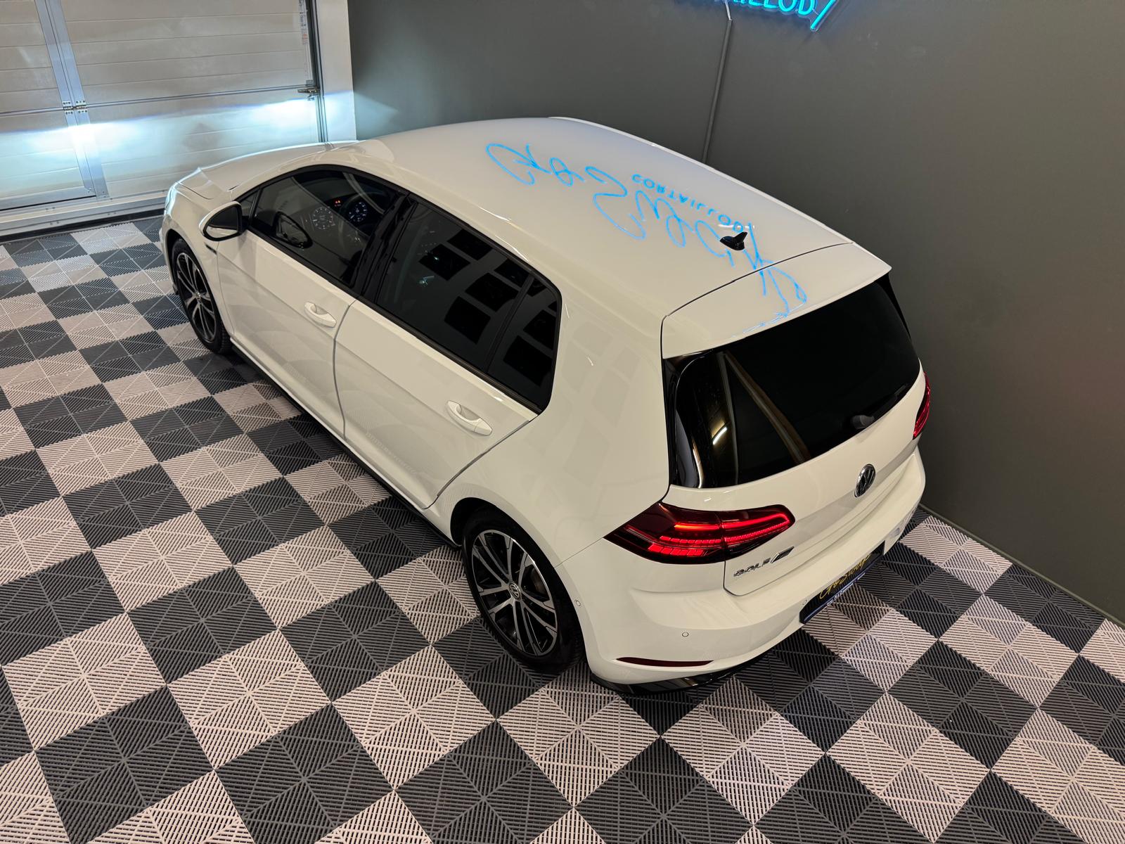 VW Golf 1.5 TSI R-Line Edition 45 DSG-image-2